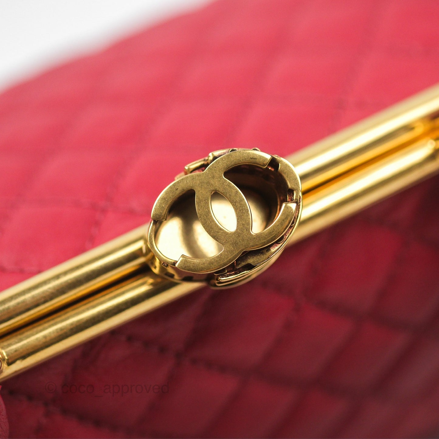 Chanel Quilted Kisslock Handbag With Chain Red Calfskin Gold Hardware