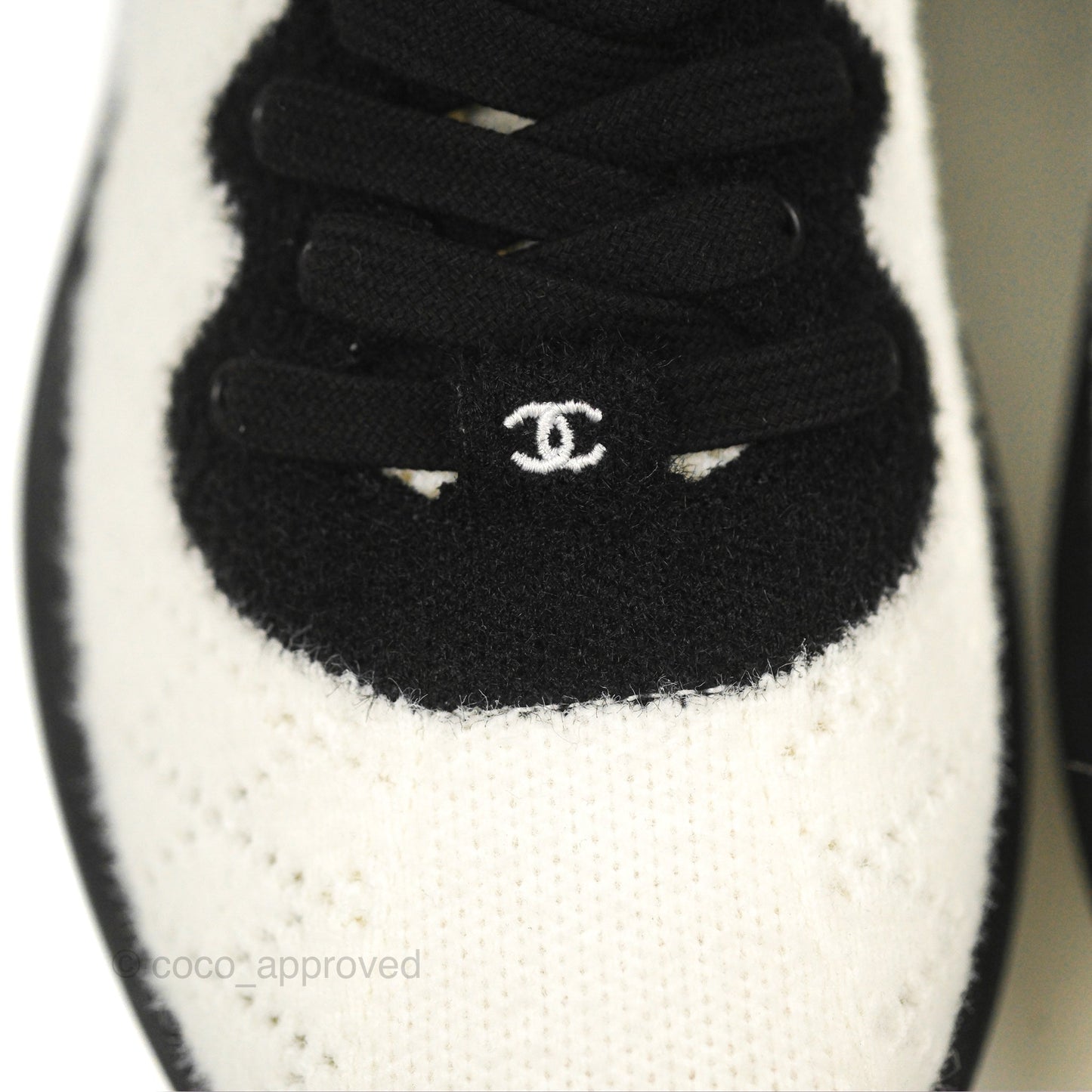 Chanel Sneakers Black/White Size 39