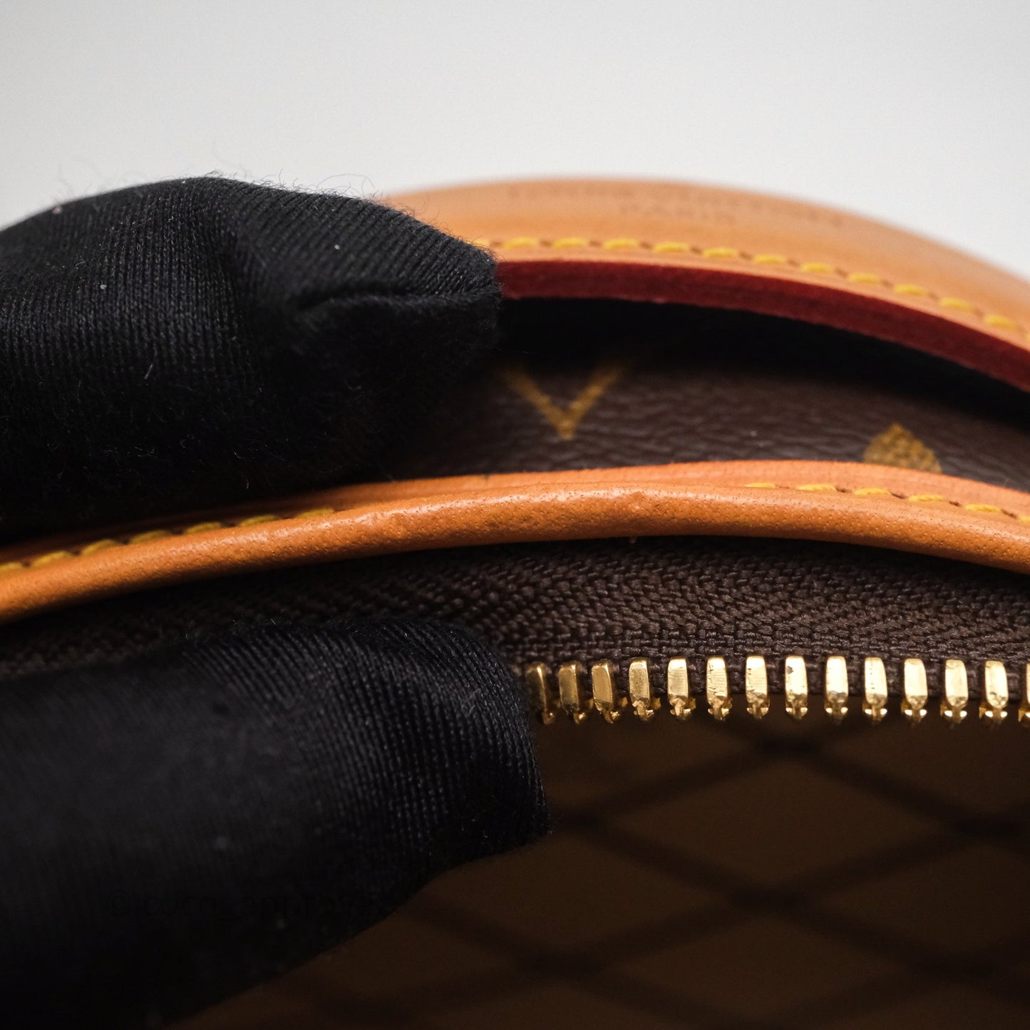 Louis Vuitton Mini Boîte Chapeau Monogram Canvas