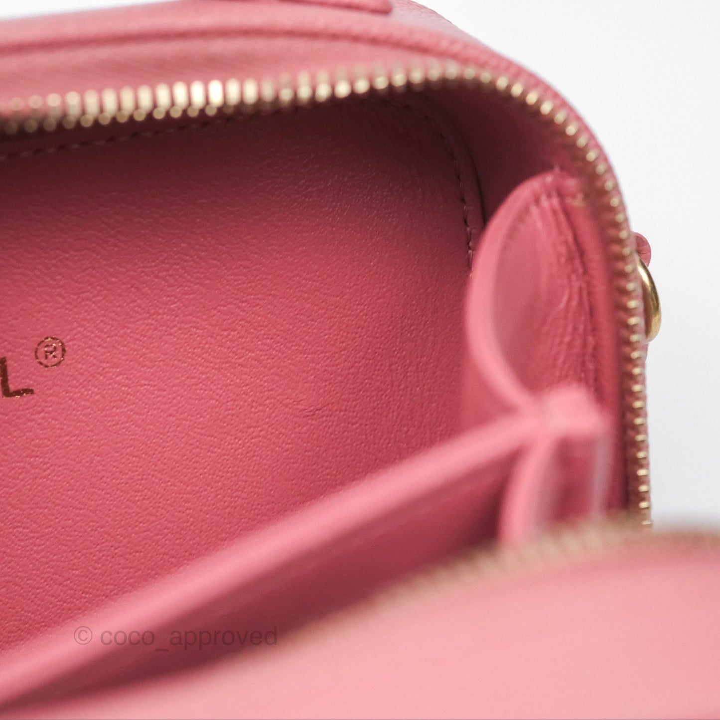 Chanel Quilted Small CC Filigree Vanity Case Pink Caviar Gold Hardware