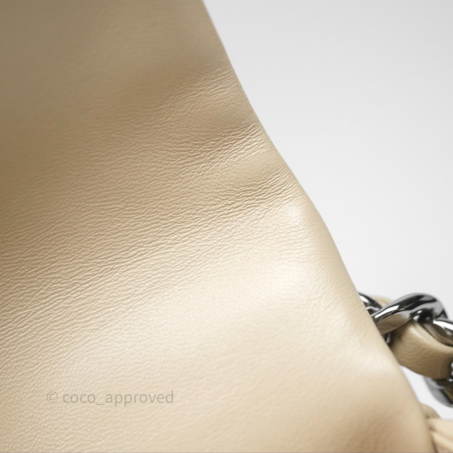 Chanel 19 Medium Beige Mixed Hardware