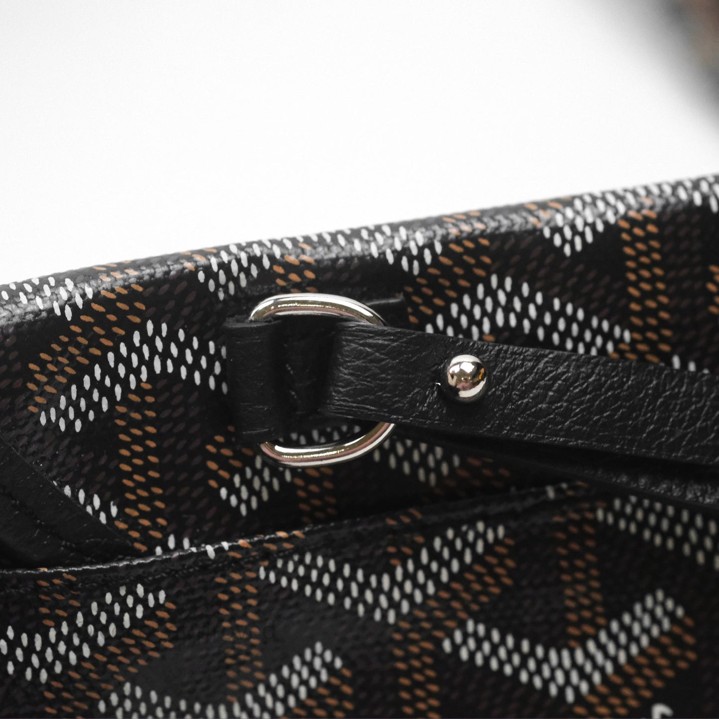 Goyard Saint Louis Tote Bag PM⁣⁣⁣⁣⁣⁣⁣⁣⁣⁣⁣⁣⁣⁣⁣⁣⁣⁣⁣⁣ Black Noir Canvas
