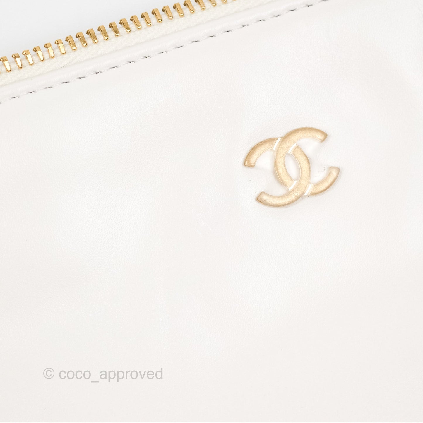 Chanel 22 Small White Shiny Calfskin Aged Gold Hardware