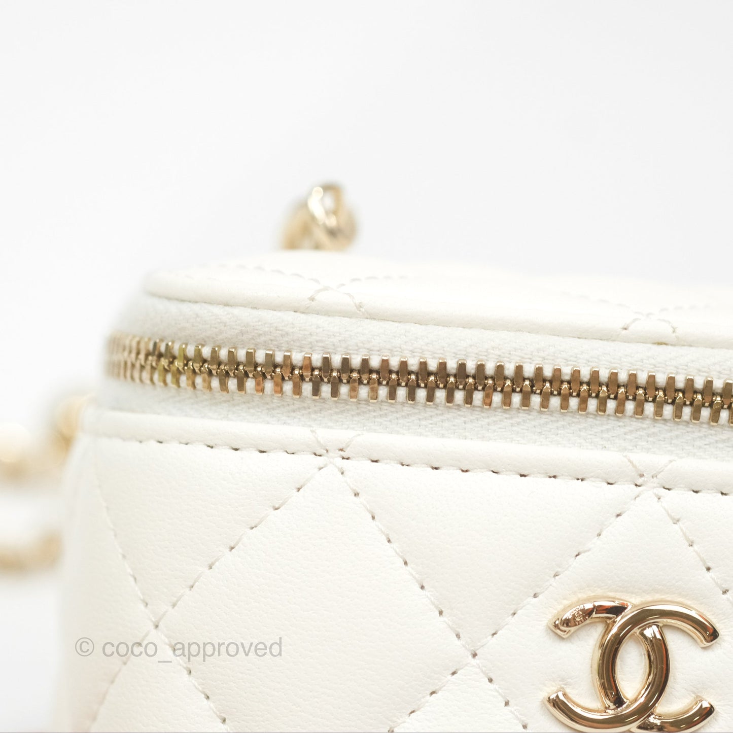 Chanel Mini Ball Crush Vanity With Chain White Lambskin Gold Hardware