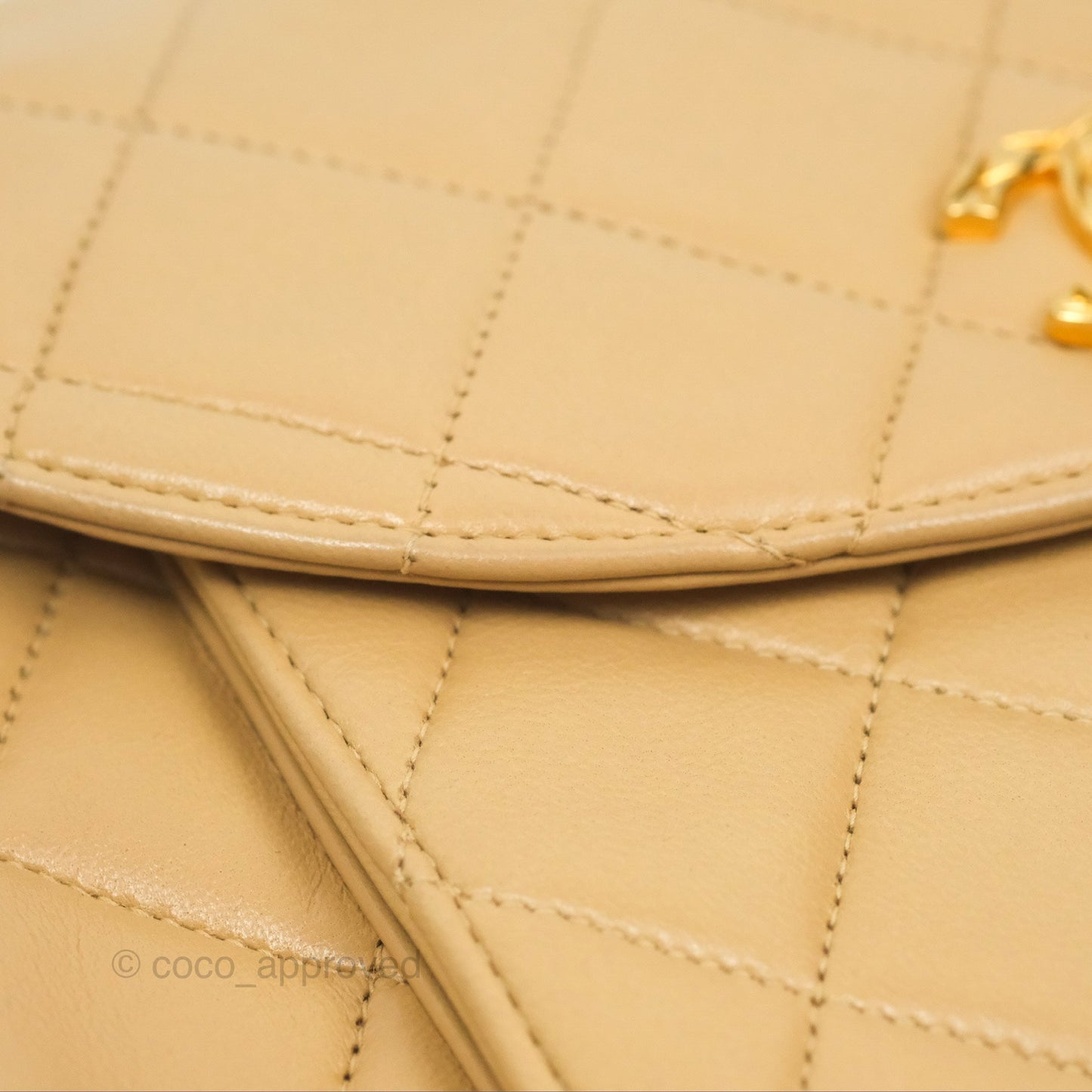 Chanel Vintage Flap Bag Beige Lambskin Gold Hardware