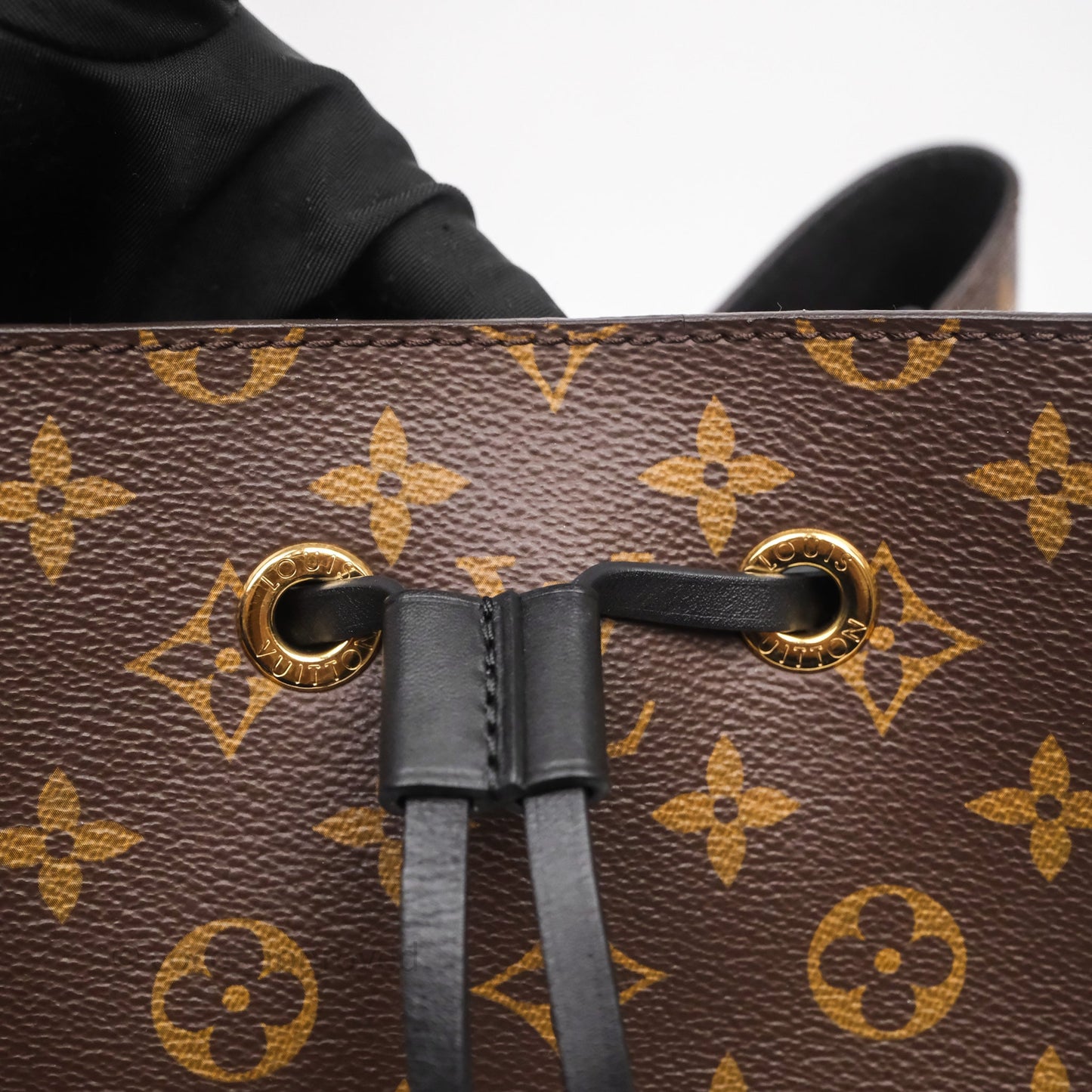 Louis Vuitton Neo Noe MM Monogram Canvas