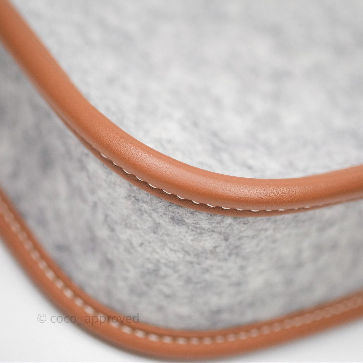Hermès Mini Evelyne 16 Gris Clair/ Gold Wool Feutre Swift Palladium Hardware