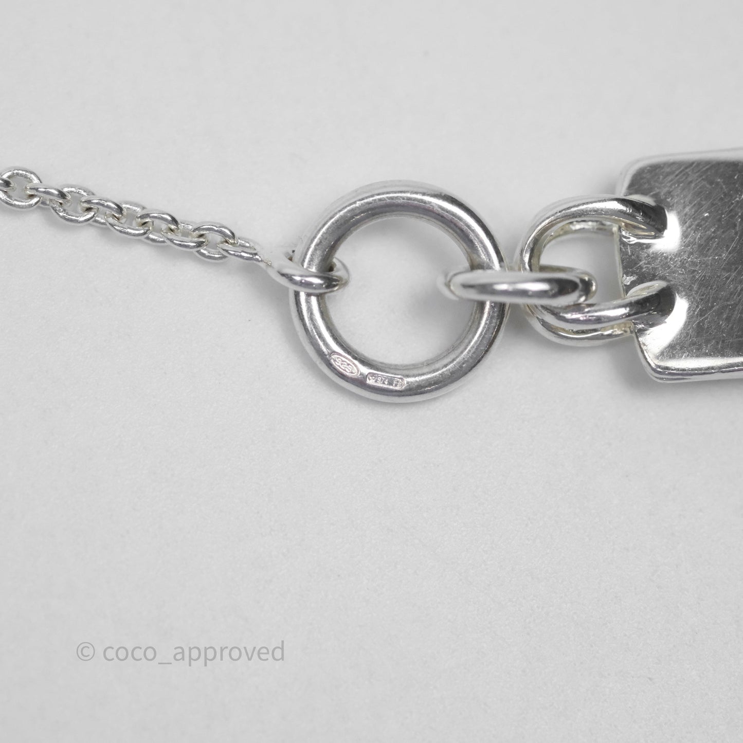 Hermès Amulettes Kelly Pendant in Sterling Silver