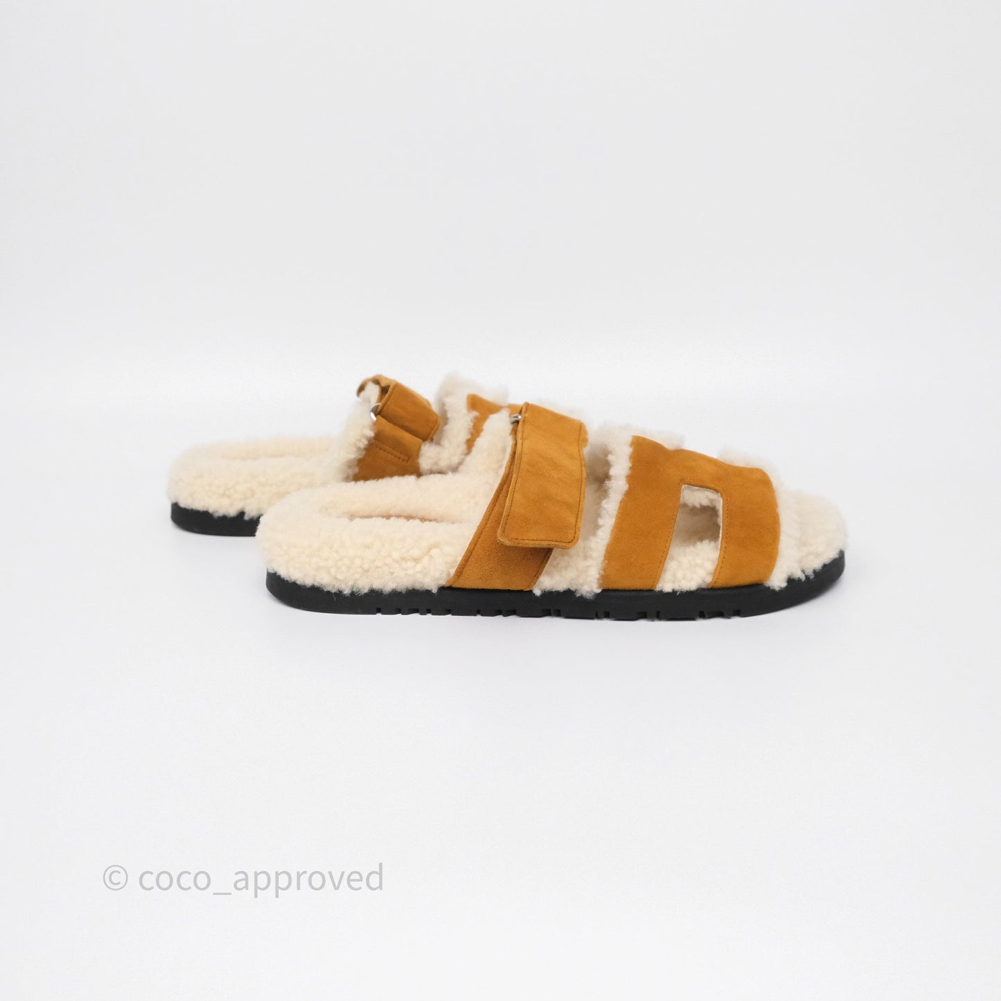 Hermès Chypre Sandal Shearling Beige Kraft / Ecru Goatskin Size 37