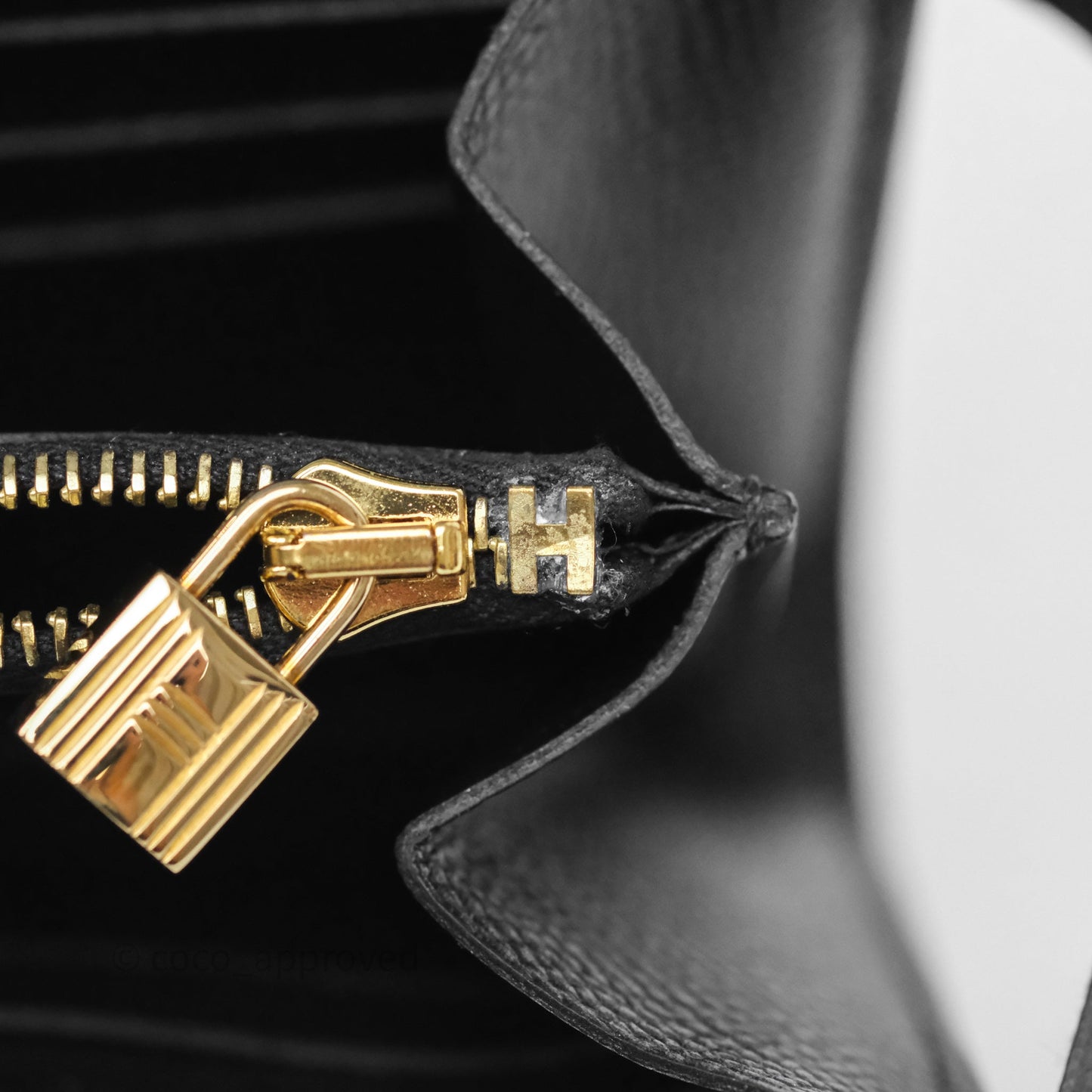 Hermès Kelly Wallet Black Noir 89 Epsom Gold Hardware