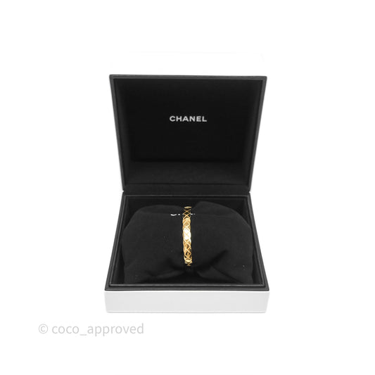 Chanel Coco Crush Bracelet Quilted Motif 18K Yellow Gold