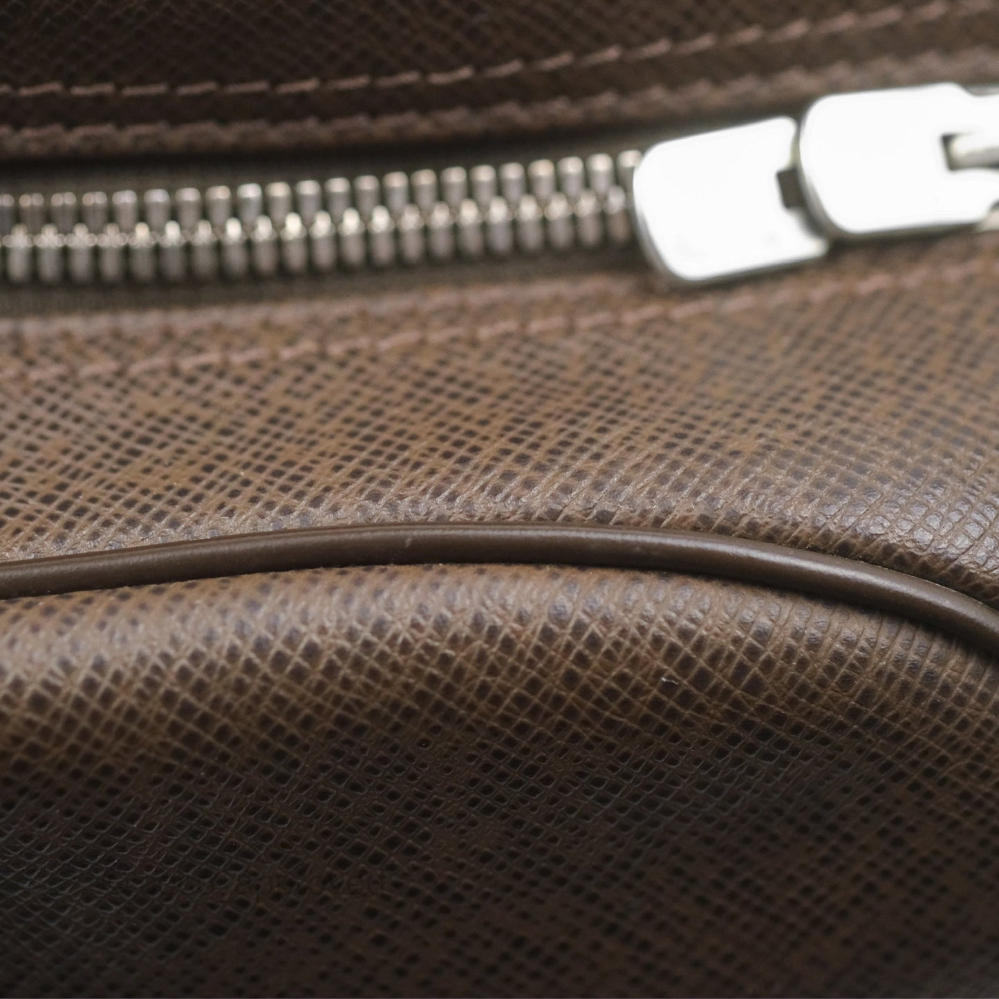 Louis Vuitton Vintage Kendall PM in Brown Taiga Leather