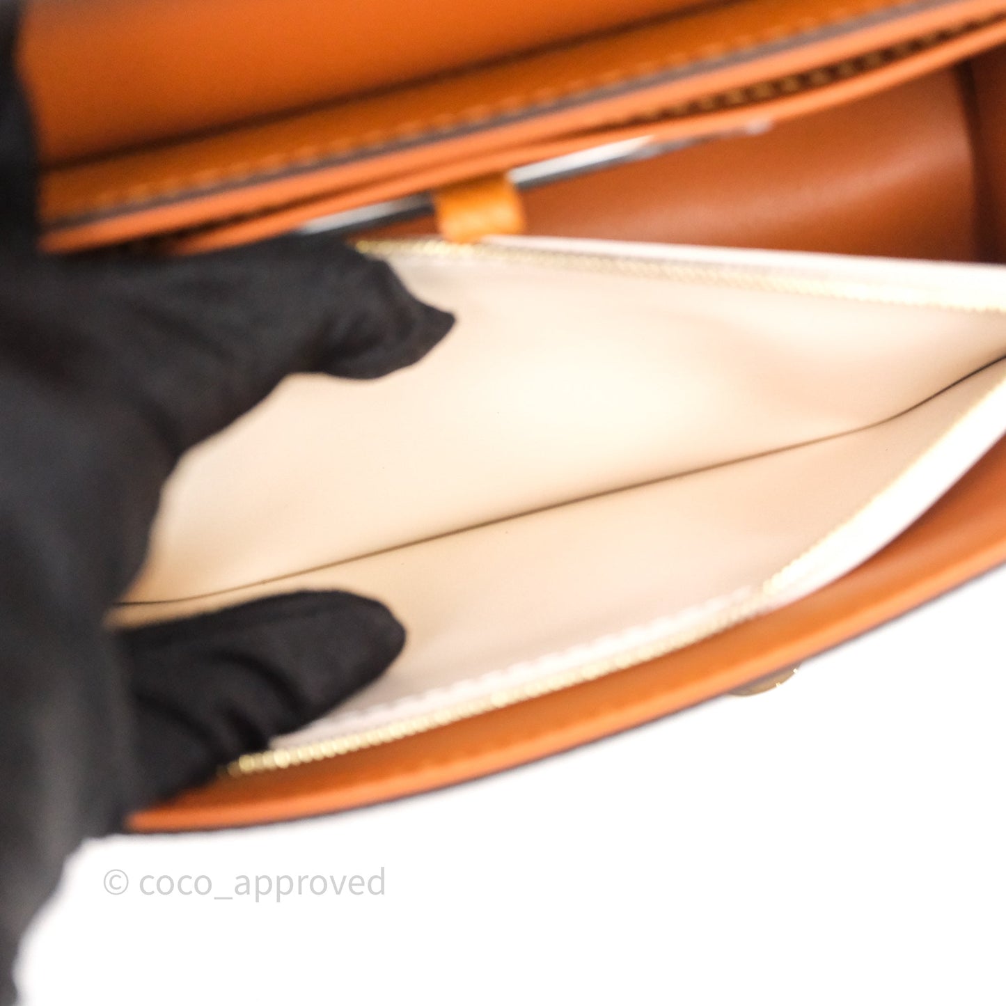 Louis Vuitton Twist Bag MM Gold Honey Epi