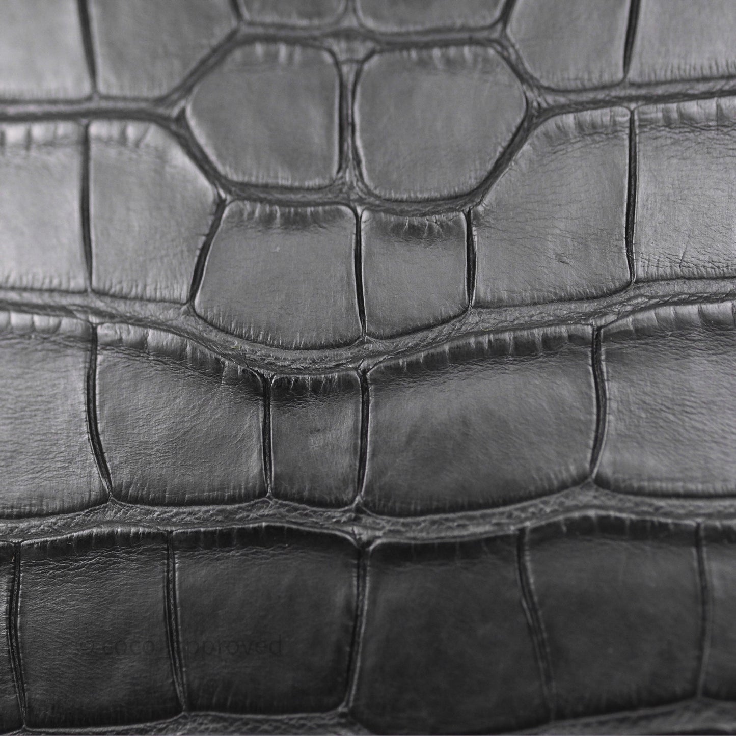 Hermès Retourne Kelly 25 Alligator Perso Noir 89 / Gris Mouette 4Z Brushed Gold Hardware