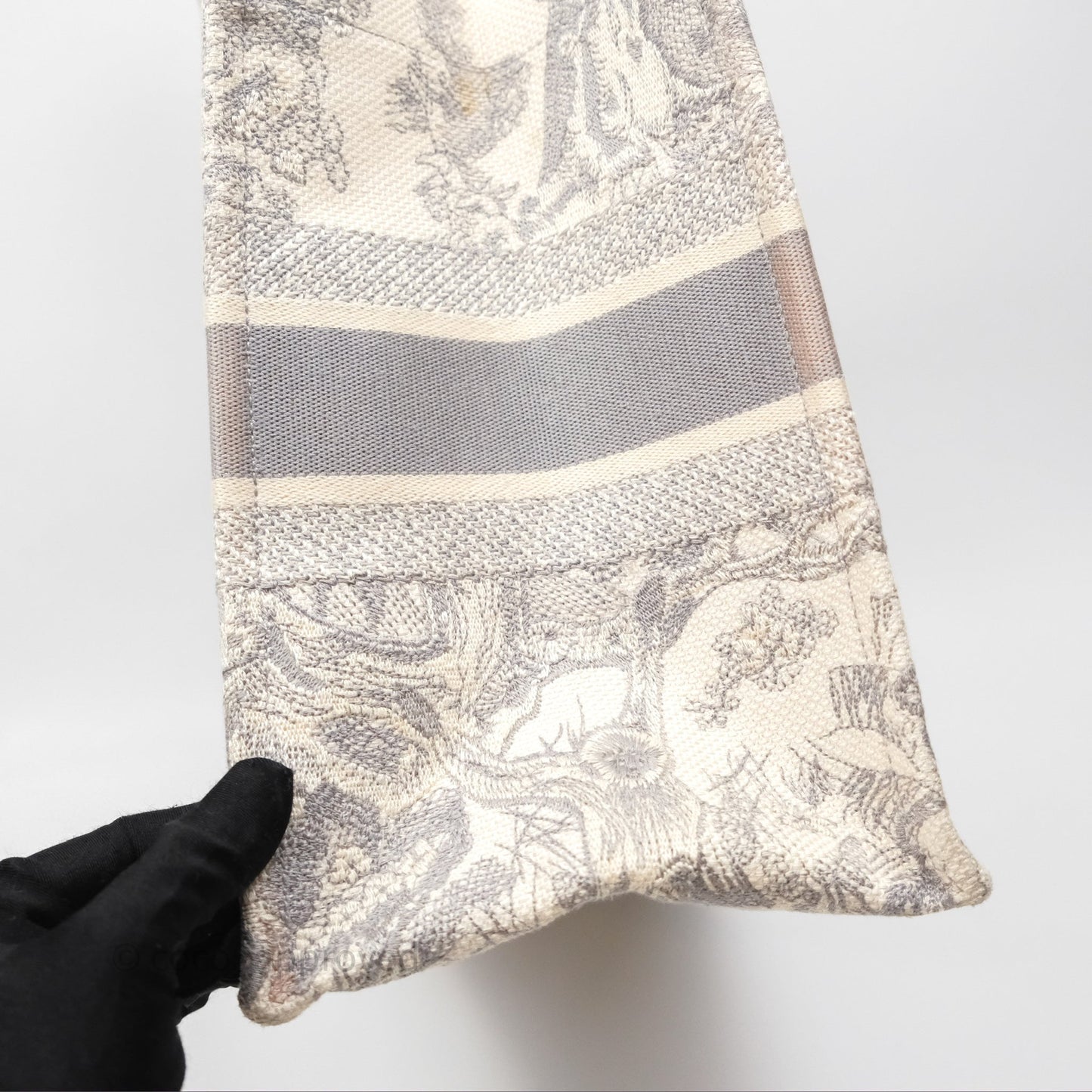 Christian Dior Medium (Old Small) Embroidered Toile De Jouy Light Grey Canvas Book Tote