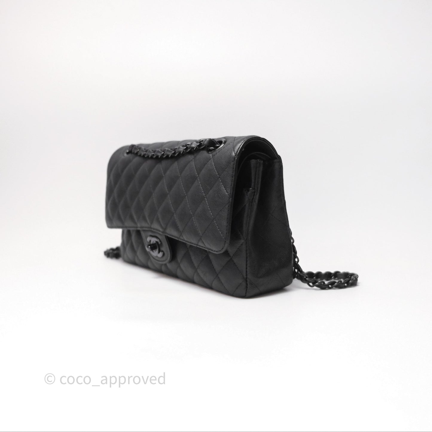 Chanel Classic Quilted M/L Medium Double Flap So Black Calfskin