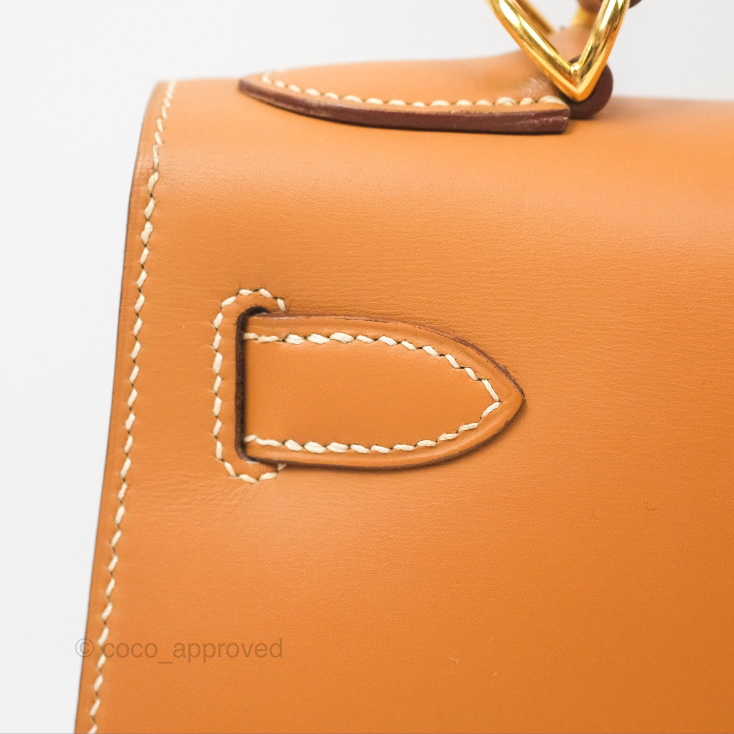 Hermès Vintage Kelly 28 Sellier Gold Calf Gold Hardware