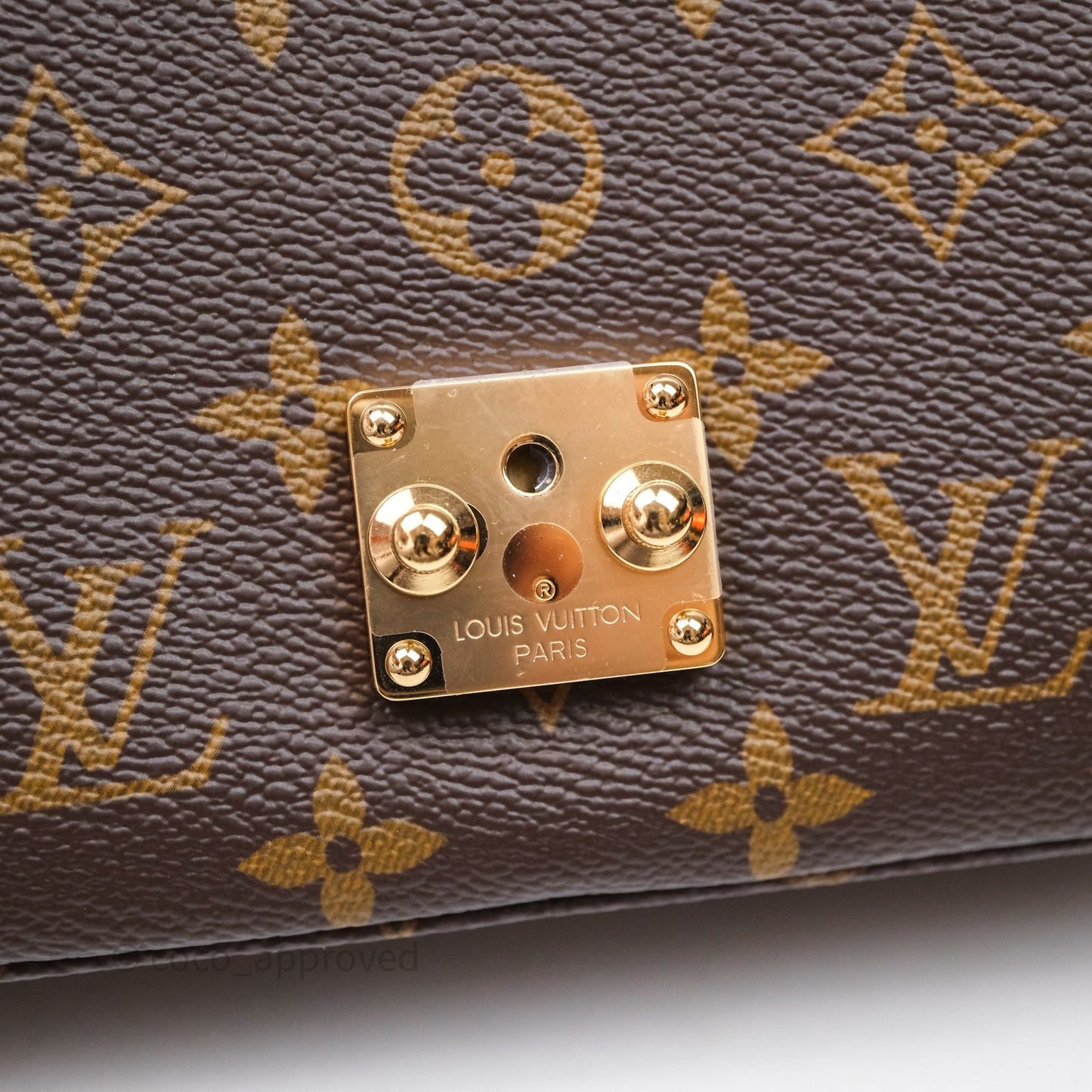 Louis Vuitton Pochette Métis East West Monogram Canvas