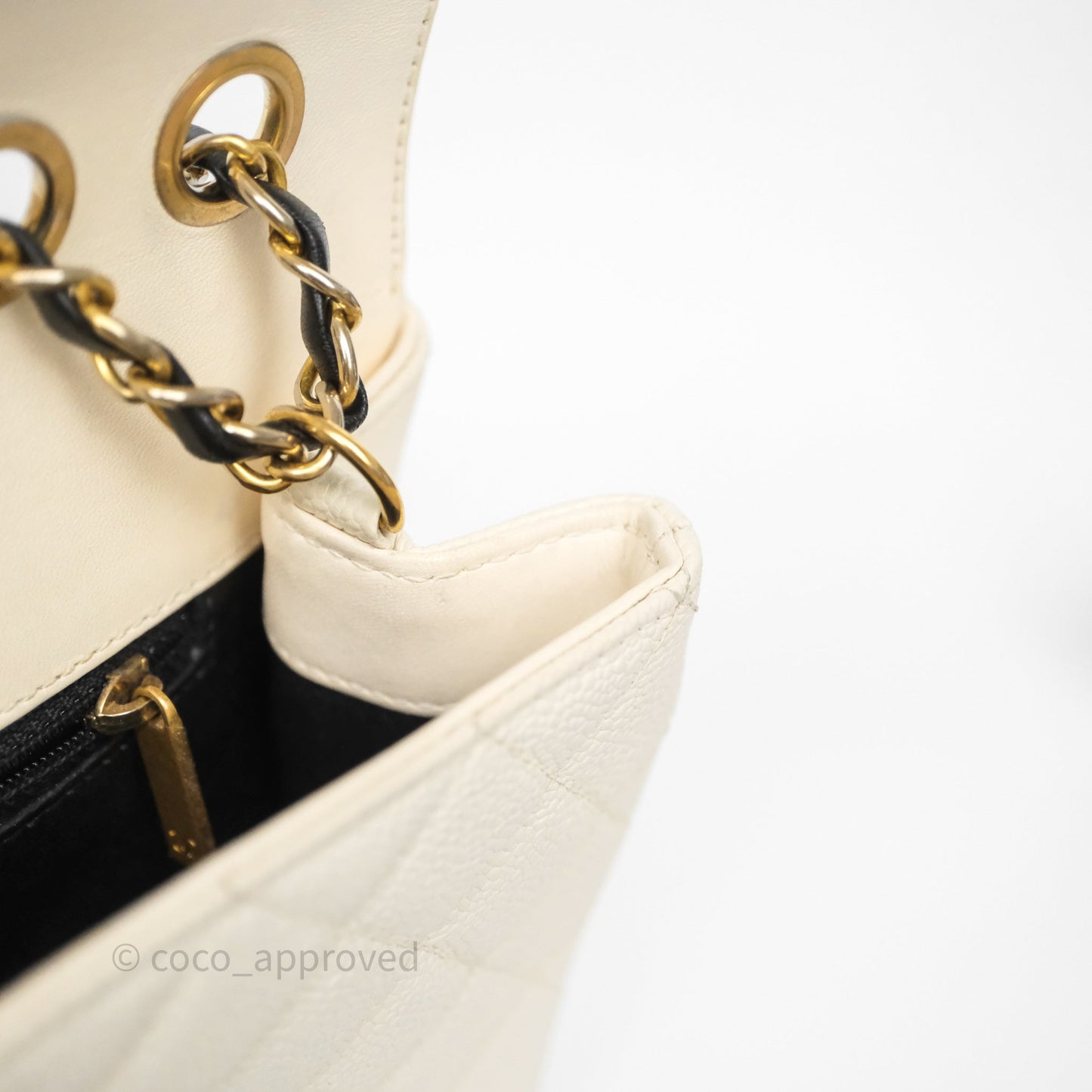 Chanel Quilted Medium CC Filigree Flap White/ Black Caviar