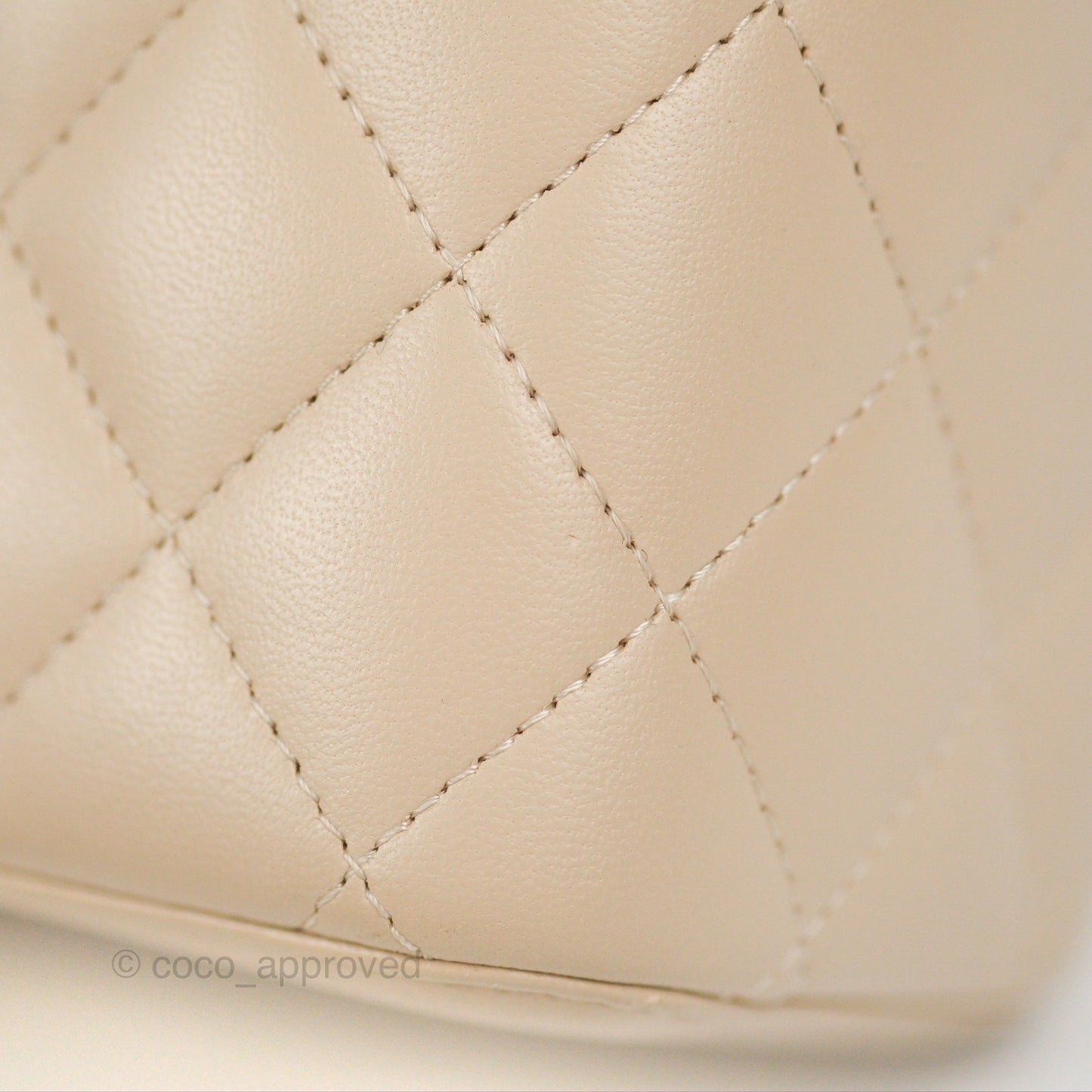 Chanel Vanity Rectangular Top Handle Ecru/Beige Lambskin Gold Hardware 23P