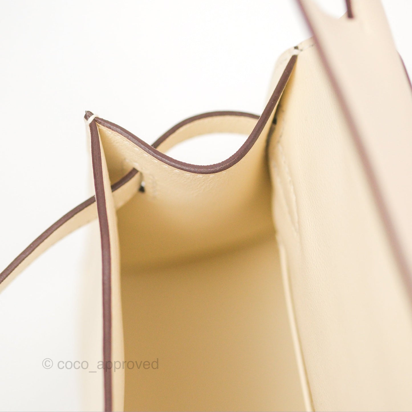 Hermès Kelly Mini Pochette Nata I2 Swift Gold Hardware