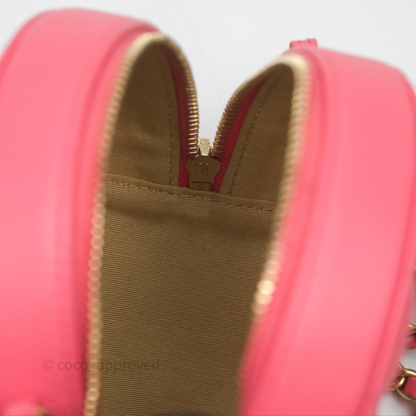 Chanel Quilted Pearl Crush Round Clutch With Chain Pink Lambskin Aged Gold Hardware