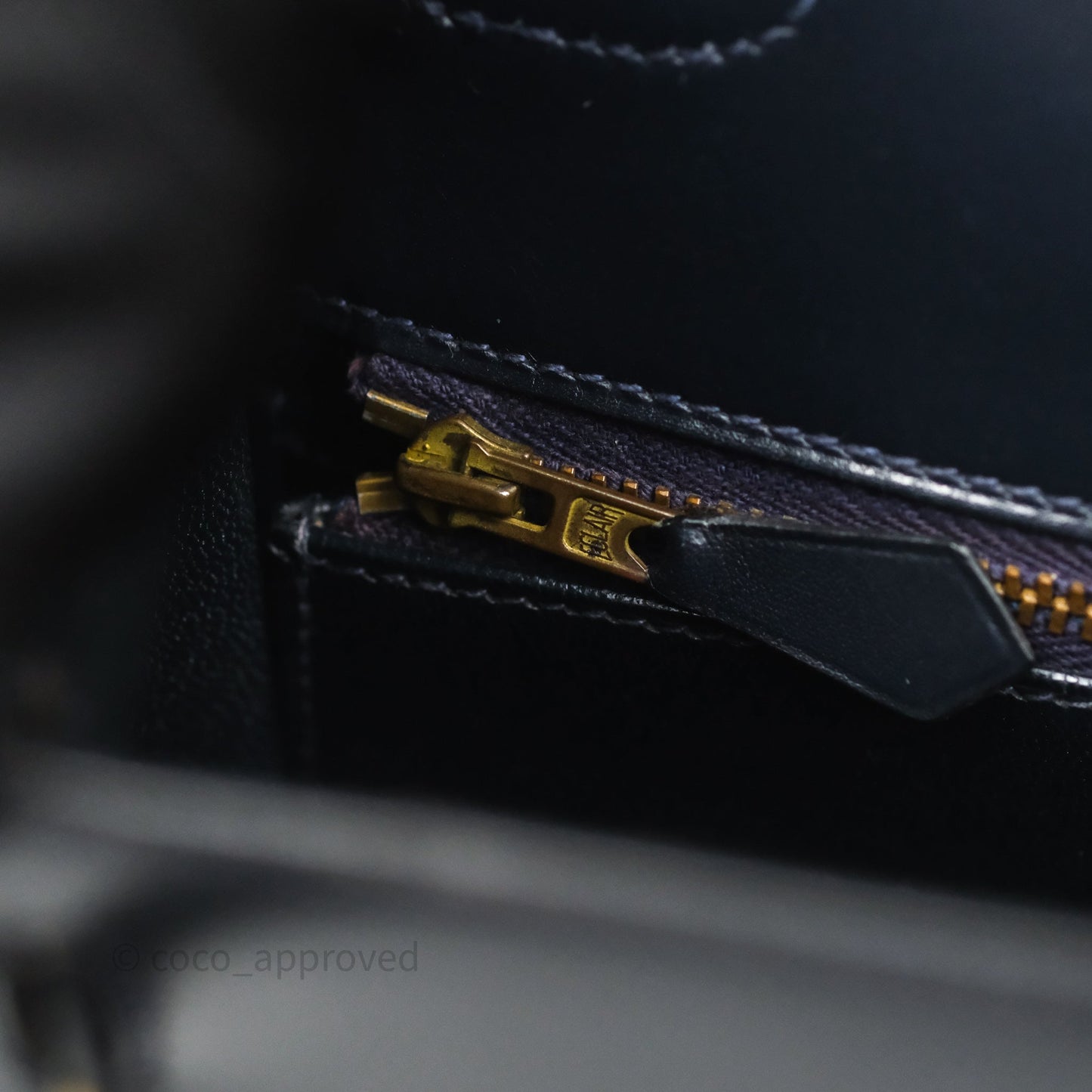 Hermès Vintage Kelly 28 Retourn Navy Box Leather Gold Hardware