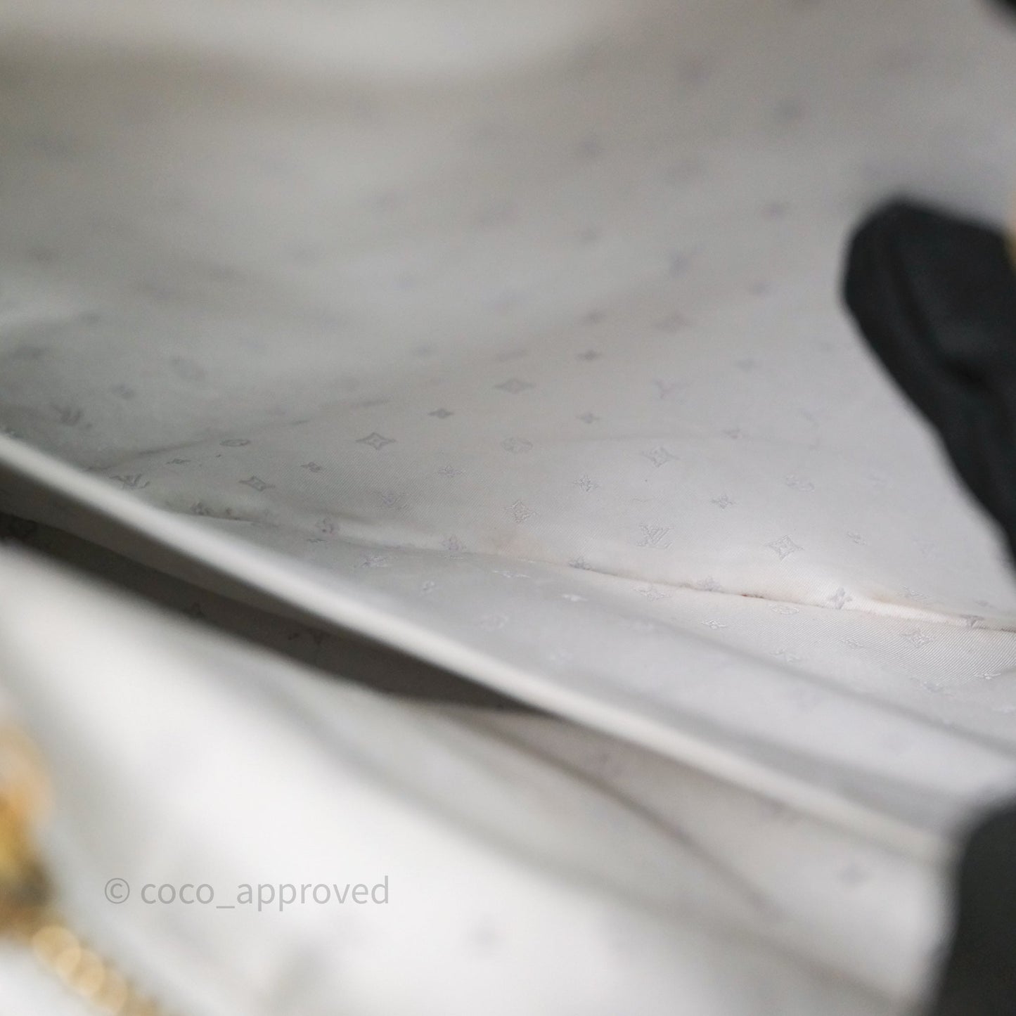 Louis Vuitton Le Fabuleux Bag White Suhali