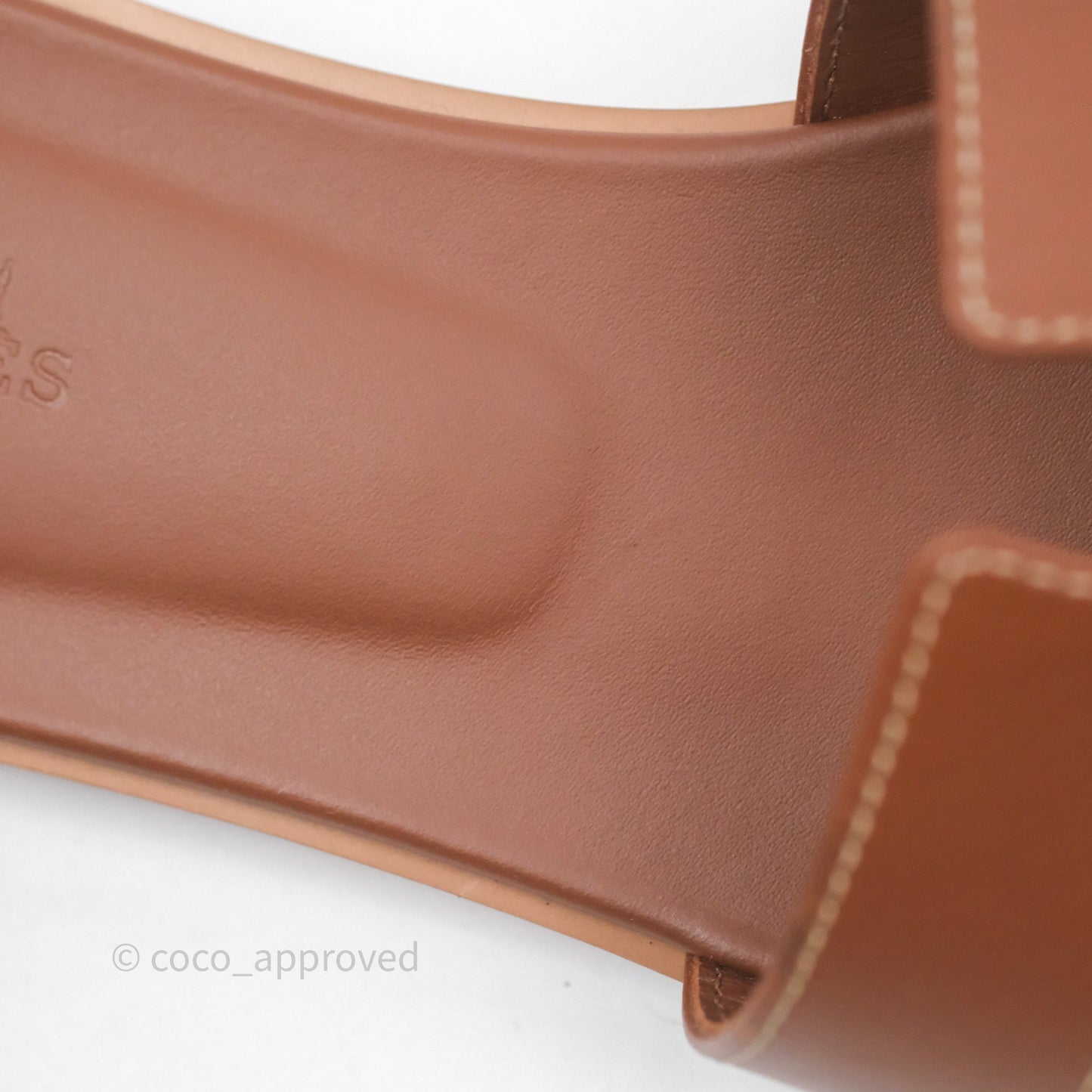 Hermès Oran Sandals in Gold Size 39