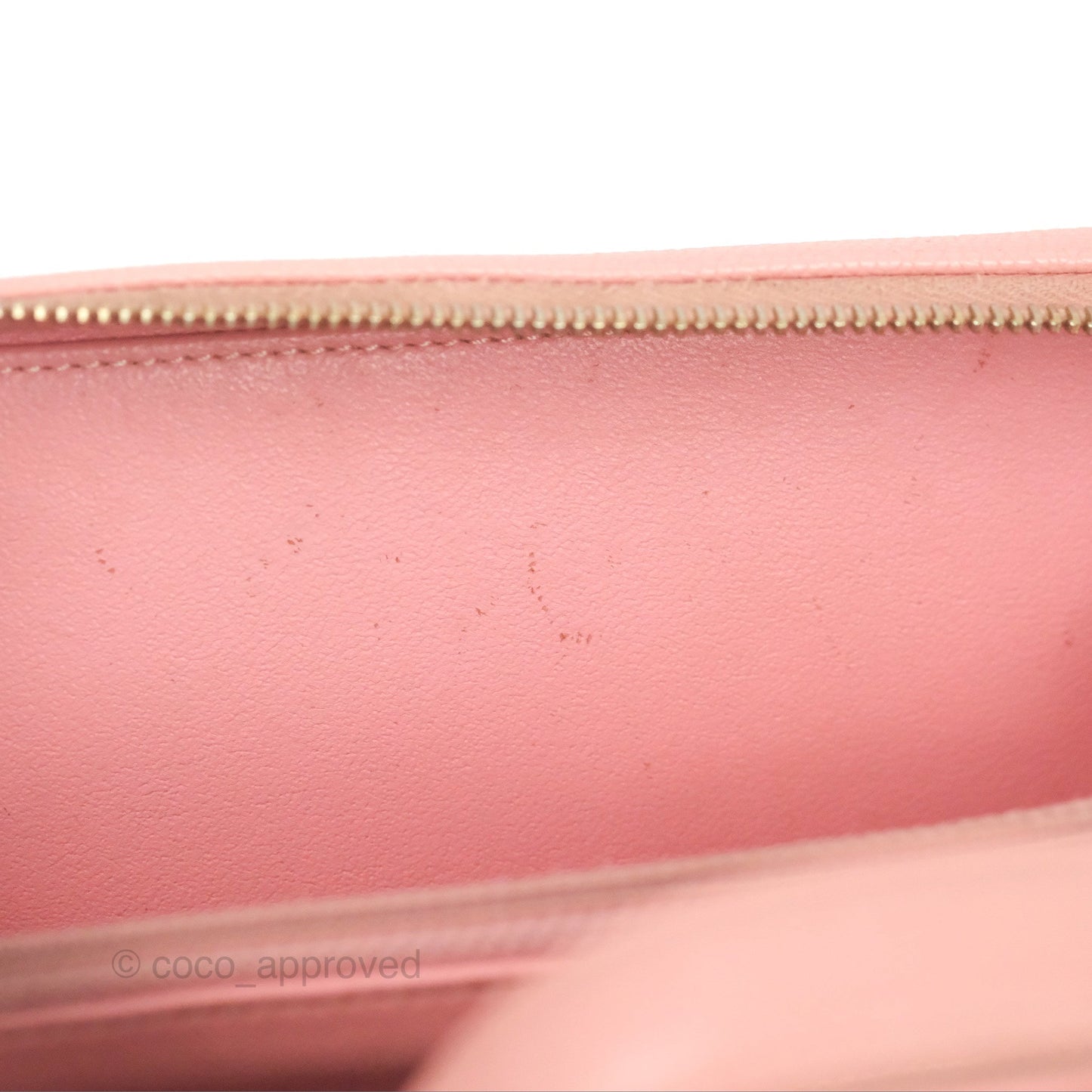 Chanel Quilted Medium CC Filigree Vanity Case Pink Caviar Gold Hardware