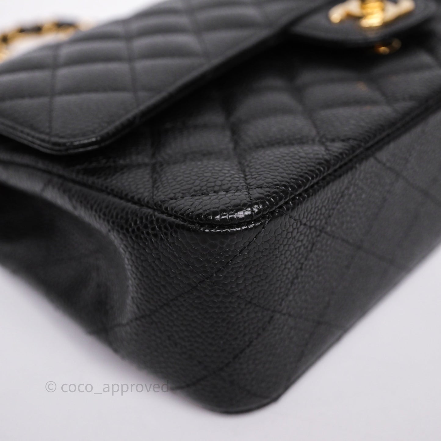 Chanel Classic M/L Medium Flap Quilted Black Caviar Gold Hardware