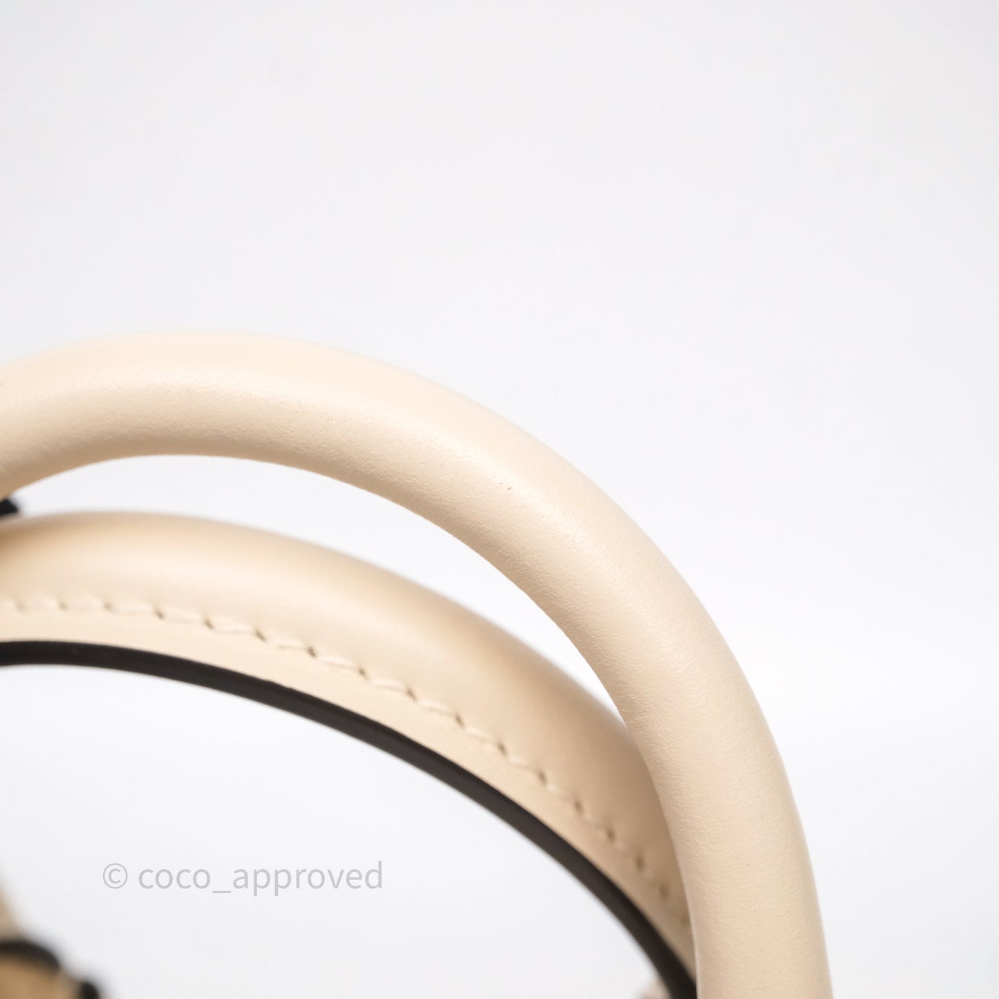 Louis Vuitton Speedy Bandoulière 20 Monogram Ivory