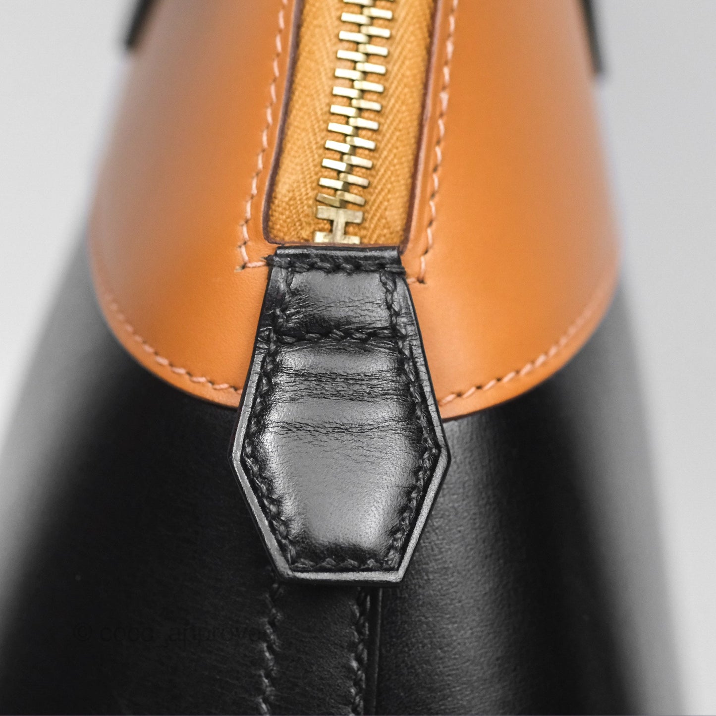 Hermès Bolide 31 Noir 89 / Natural Box Leather Gold Hardware