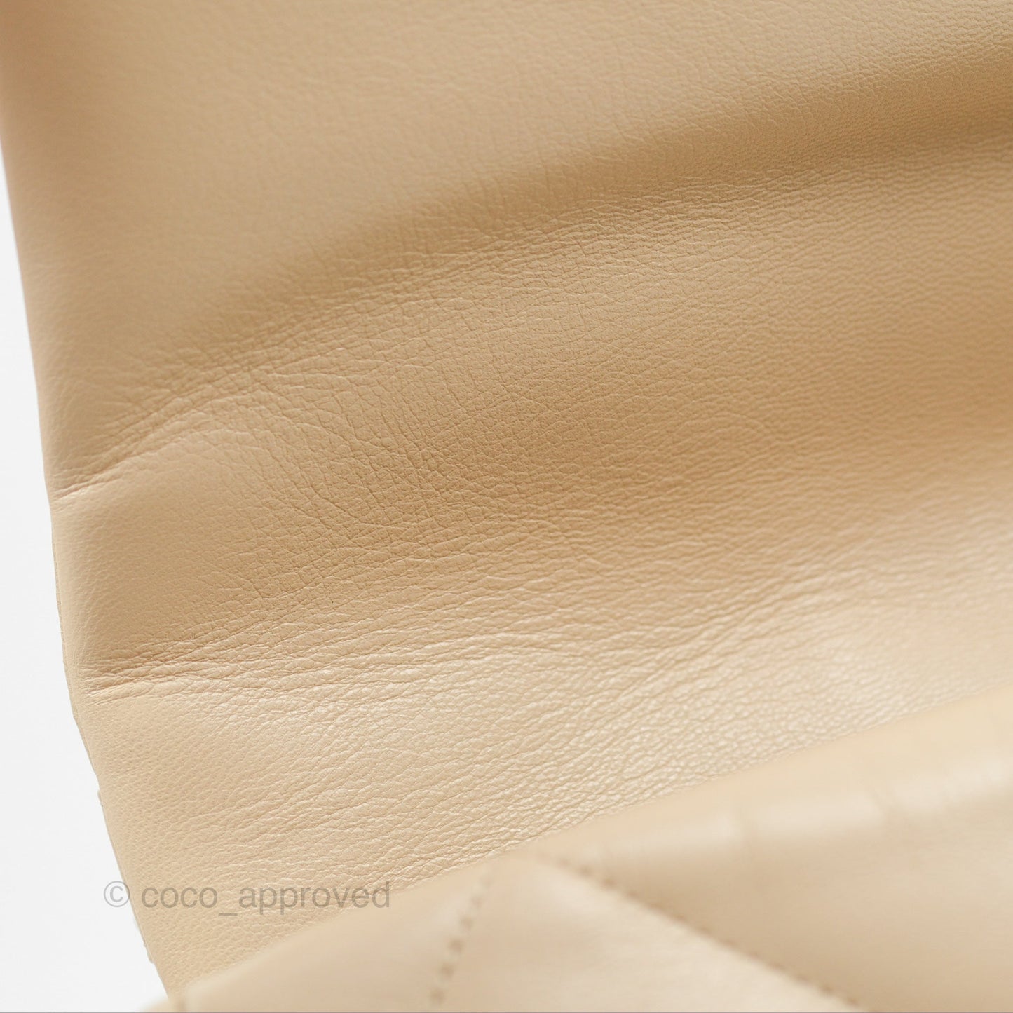 Chanel 19 Medium Beige Mixed Hardware