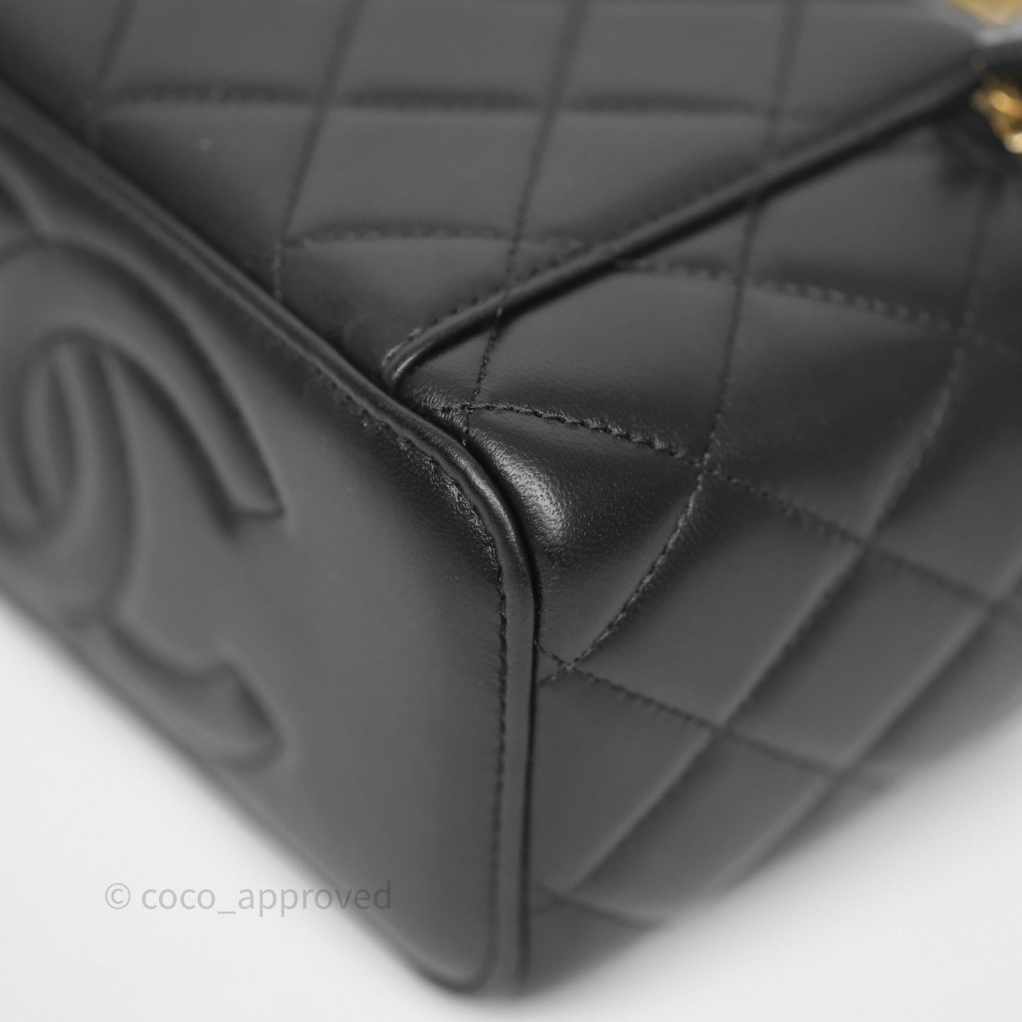 Chanel Vanity With Pearl Crush Chain Black Lambskin Aged Gold Hardware