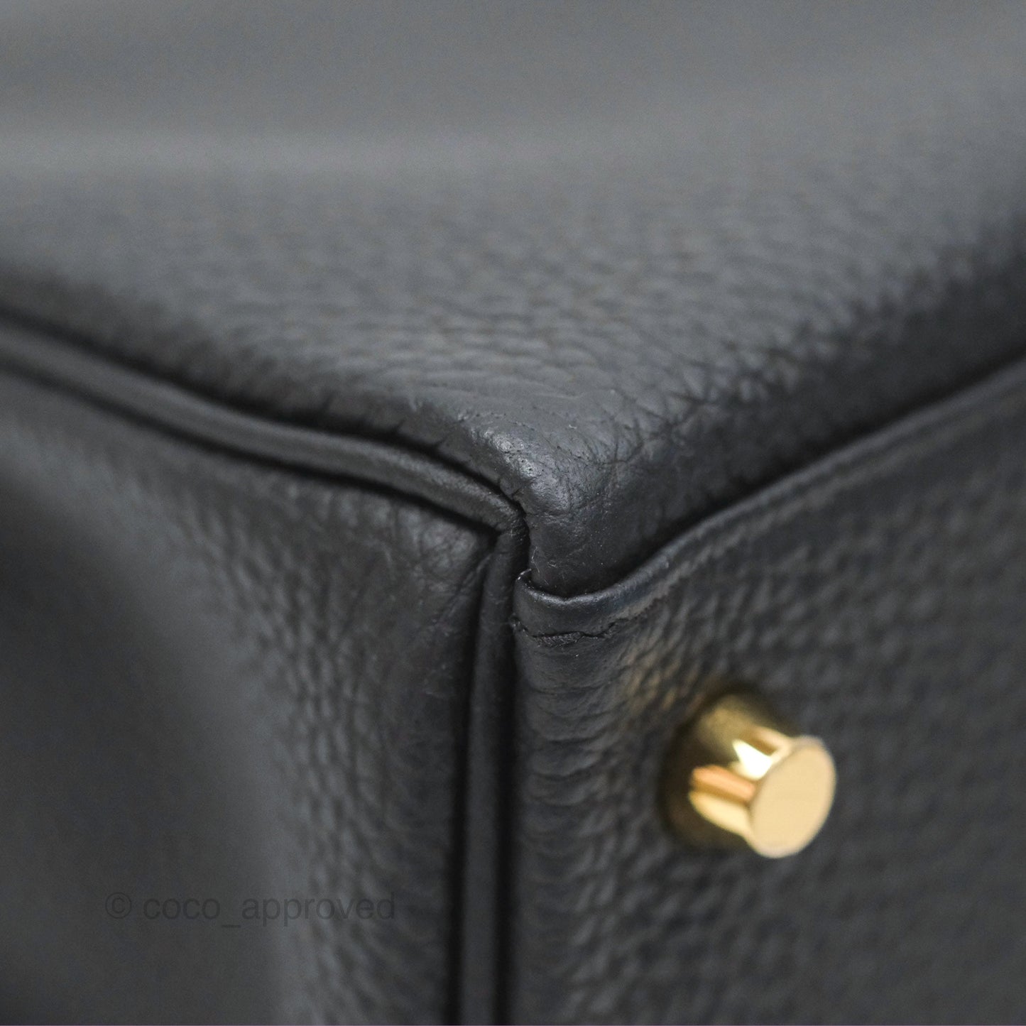 Hermès Retourne Kelly 28 Black Noir 89 Togo Gold Hardware