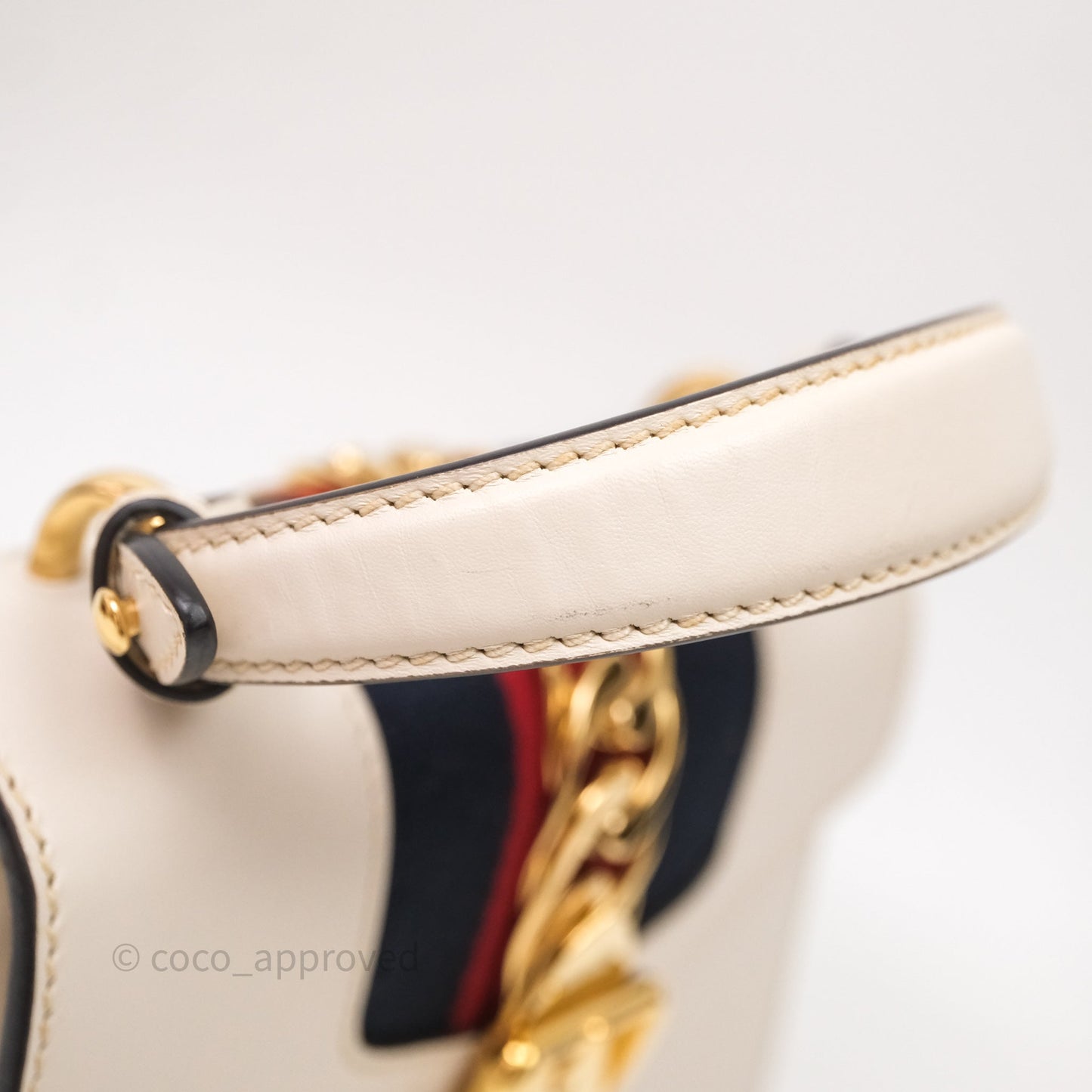 Gucci Mini Sylvie Top Handle White Calfskin Shoulder Bag⁣ ⁣⁣⁣⁣⁣⁣⁣⁣⁣⁣⁣⁣⁣⁣⁣⁣With Strap