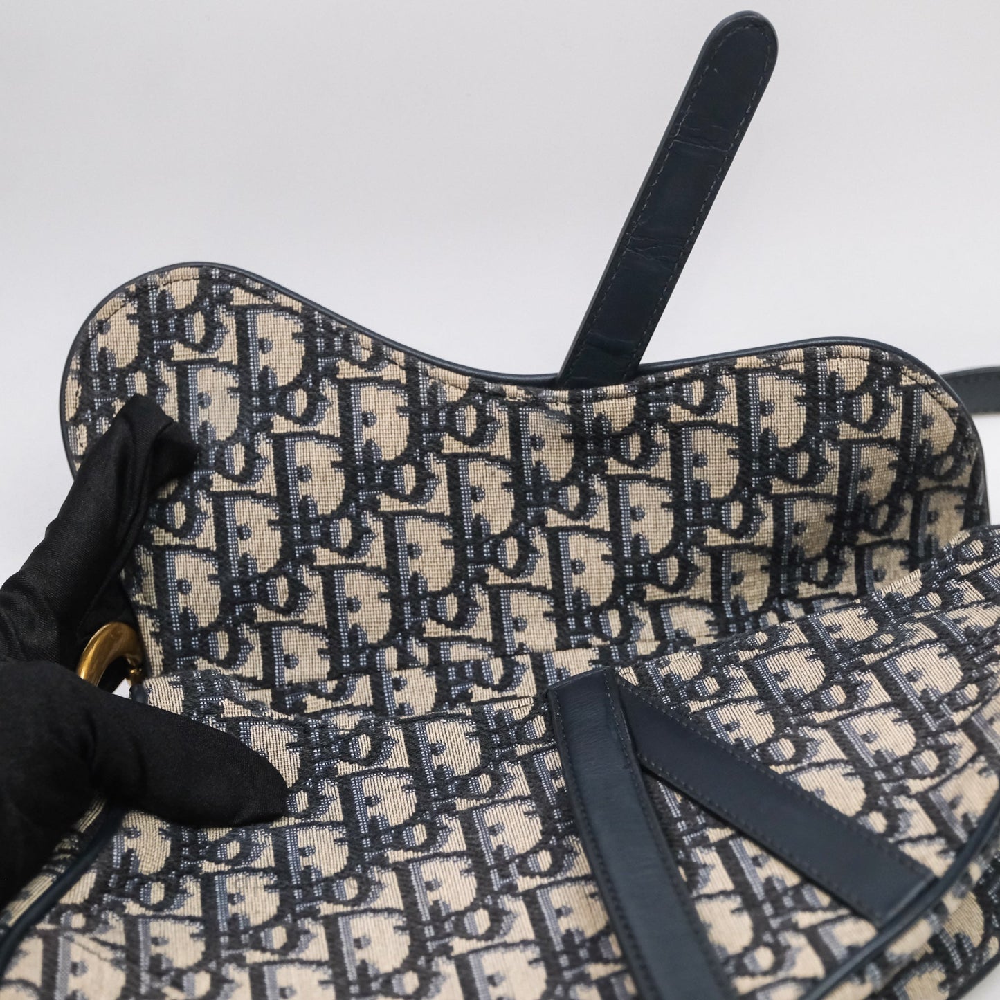 Christian Dior Saddle Bag Navy Dior Oblique Embroidery Gold Hardware