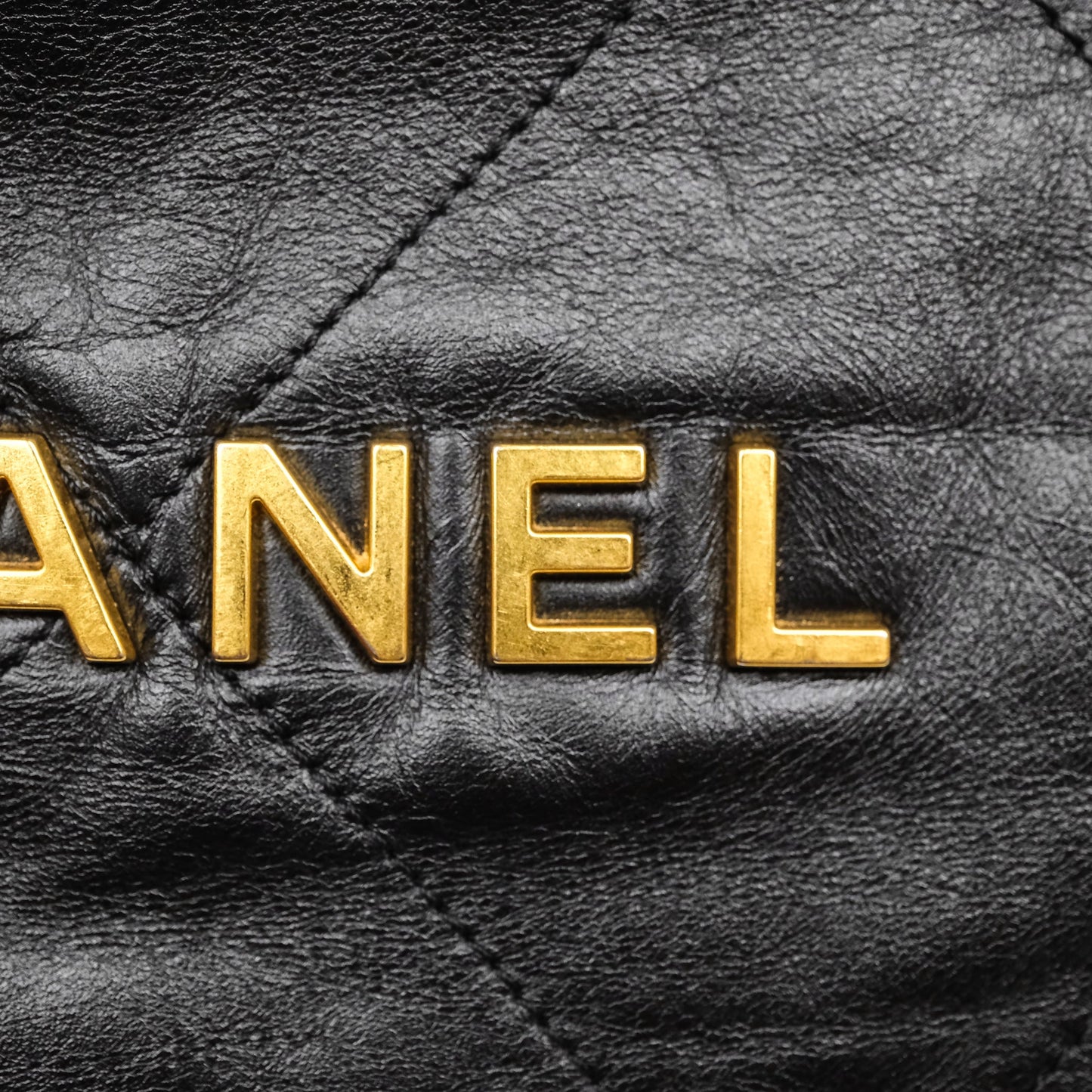 Chanel 22 Bag Medium Black Crumpled Calfskin Aged Gold Hardware