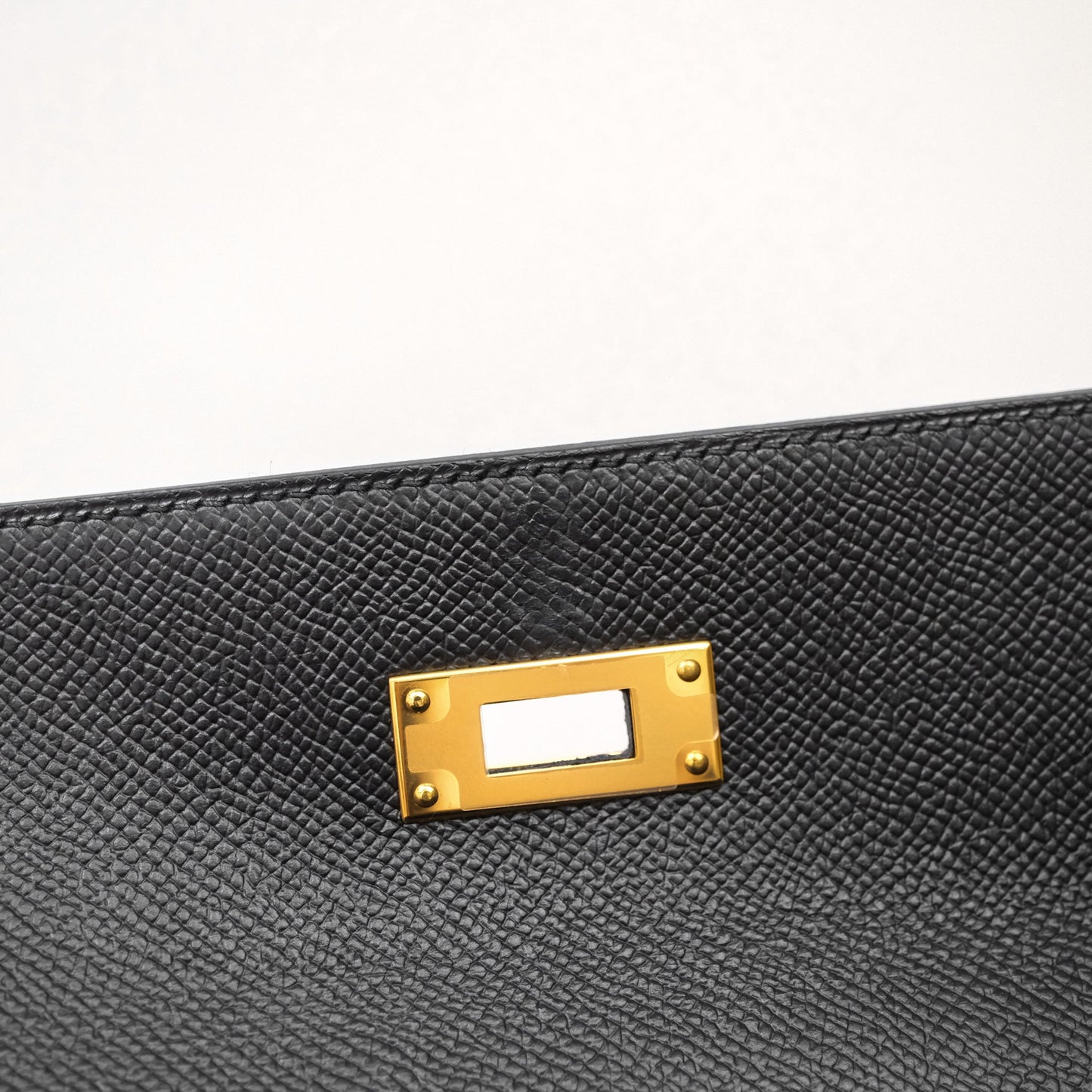 Hermès Kelly 28 Noir 89 Epsom Gold Hardware
