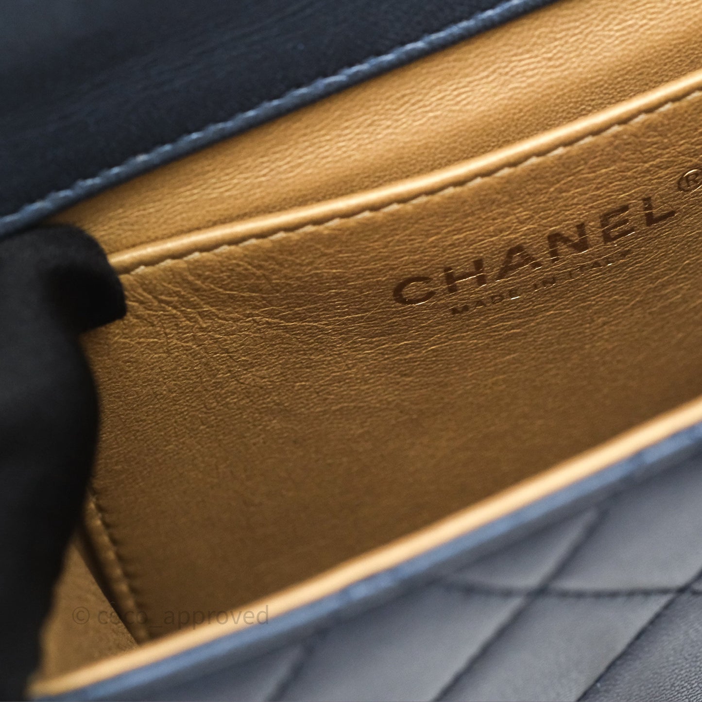 Chanel Quilted Chic Pearls Flap Iridescent Navy Goatskin Aged Gold Hardware