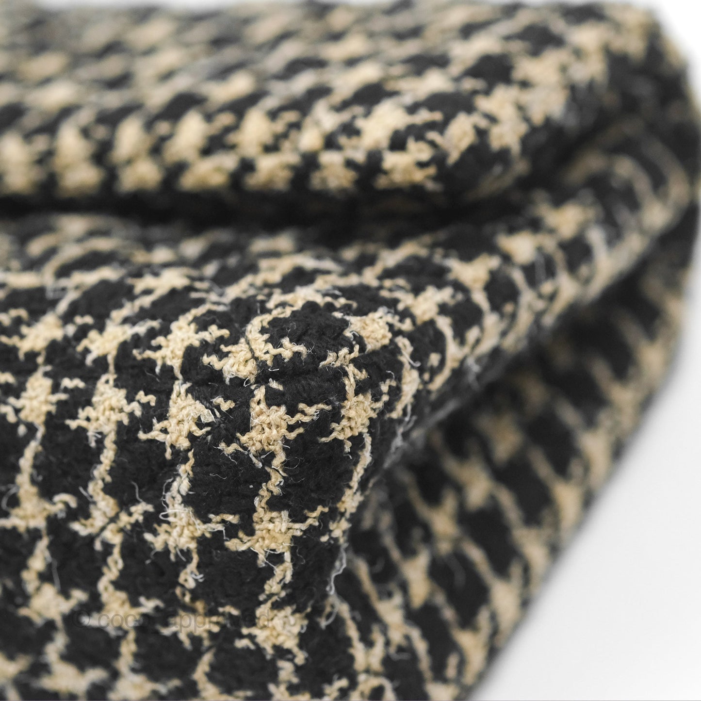 Chanel Reissue 225 Flap Houndstooth Beige Black Fabric Antique Gold Hardware