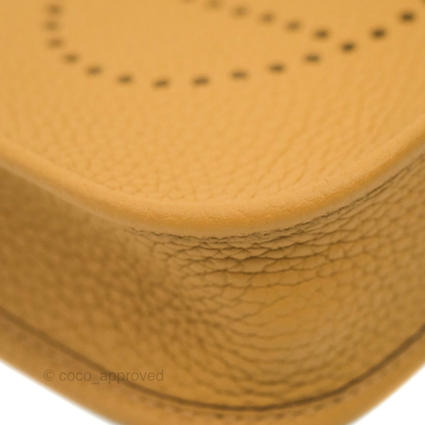 Hermès Mini Evelyne 16 Biscuit 48 Camel Clemence Gold Hardware