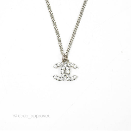 Chanel CC Pearl Necklace Silver Tone 12V