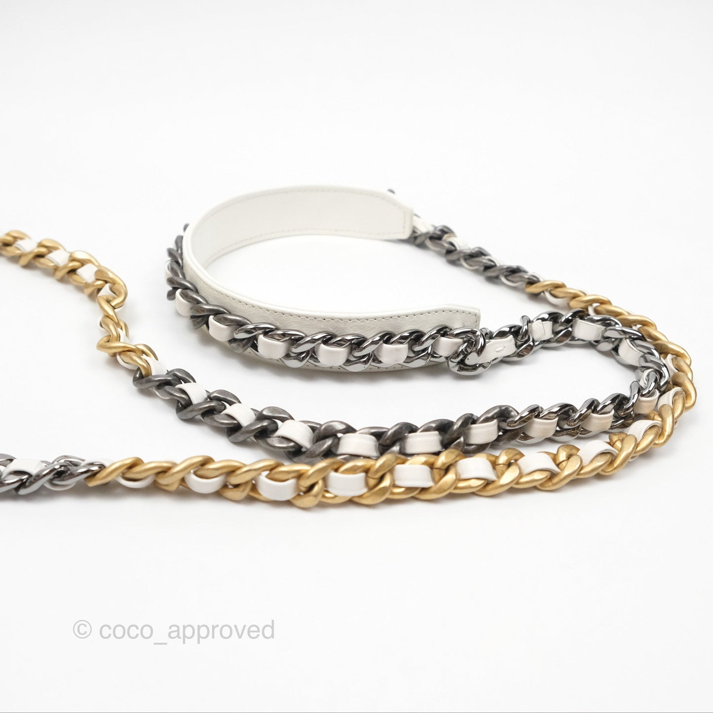 Chanel 19 Round Clutch With Chain White Glazed Calfskin Mixed Hardware