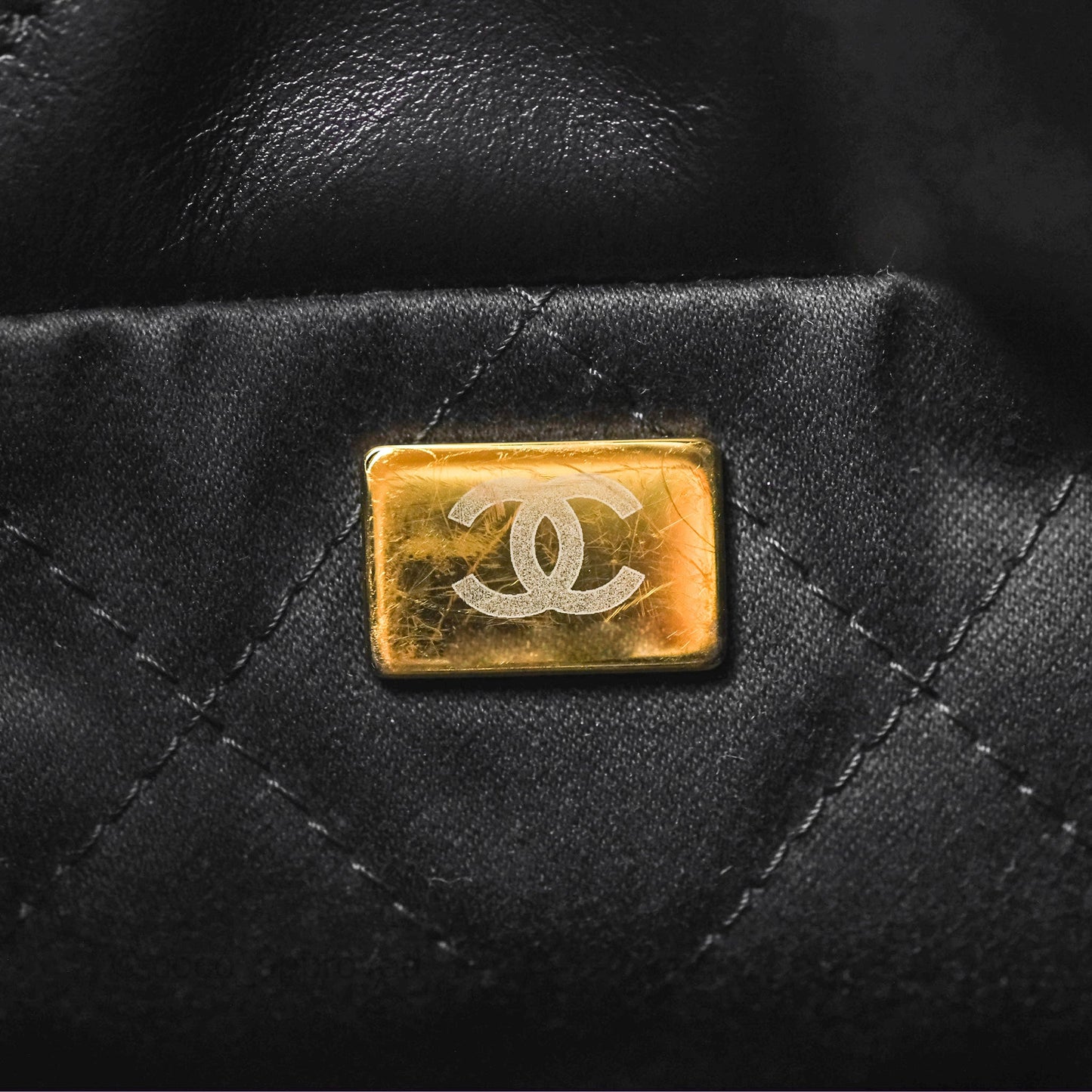 Chanel 22 East West Bag Black Shiny Crumpled Calfskin