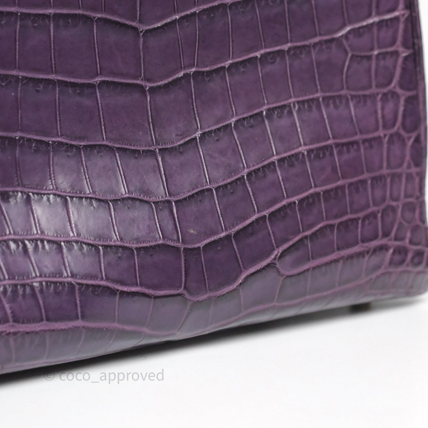 Hermès Kelly 28 Purple Crocodile Gold Hardware