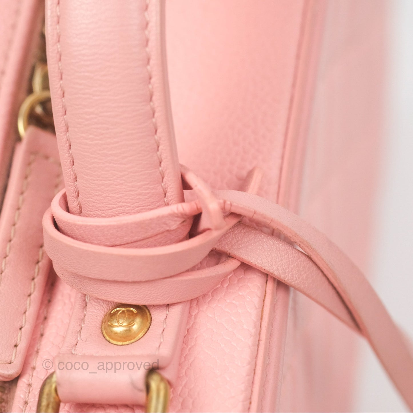 Chanel Quilted Medium CC Filigree Vanity Case Pink Caviar Gold Hardware