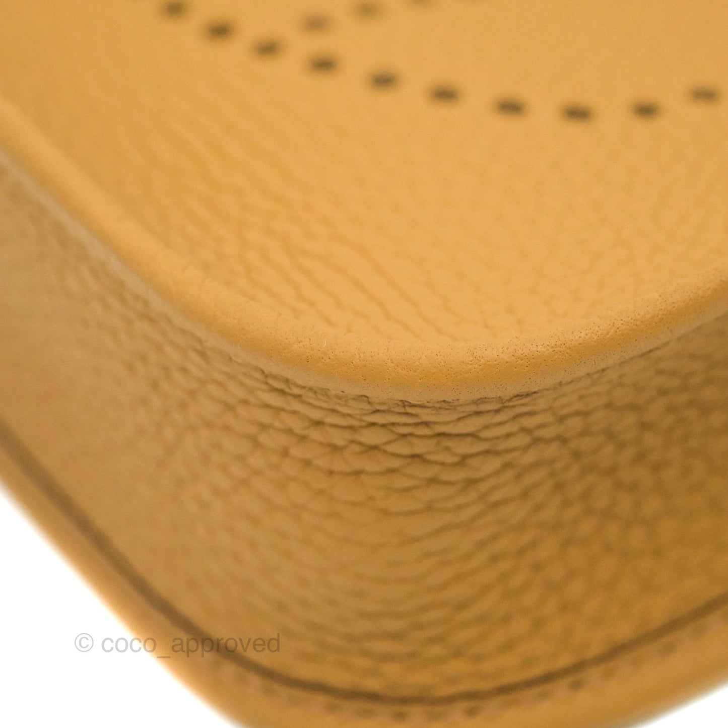 Hermès Mini Evelyne 16 Biscuit 48 Camel Clemence Gold Hardware