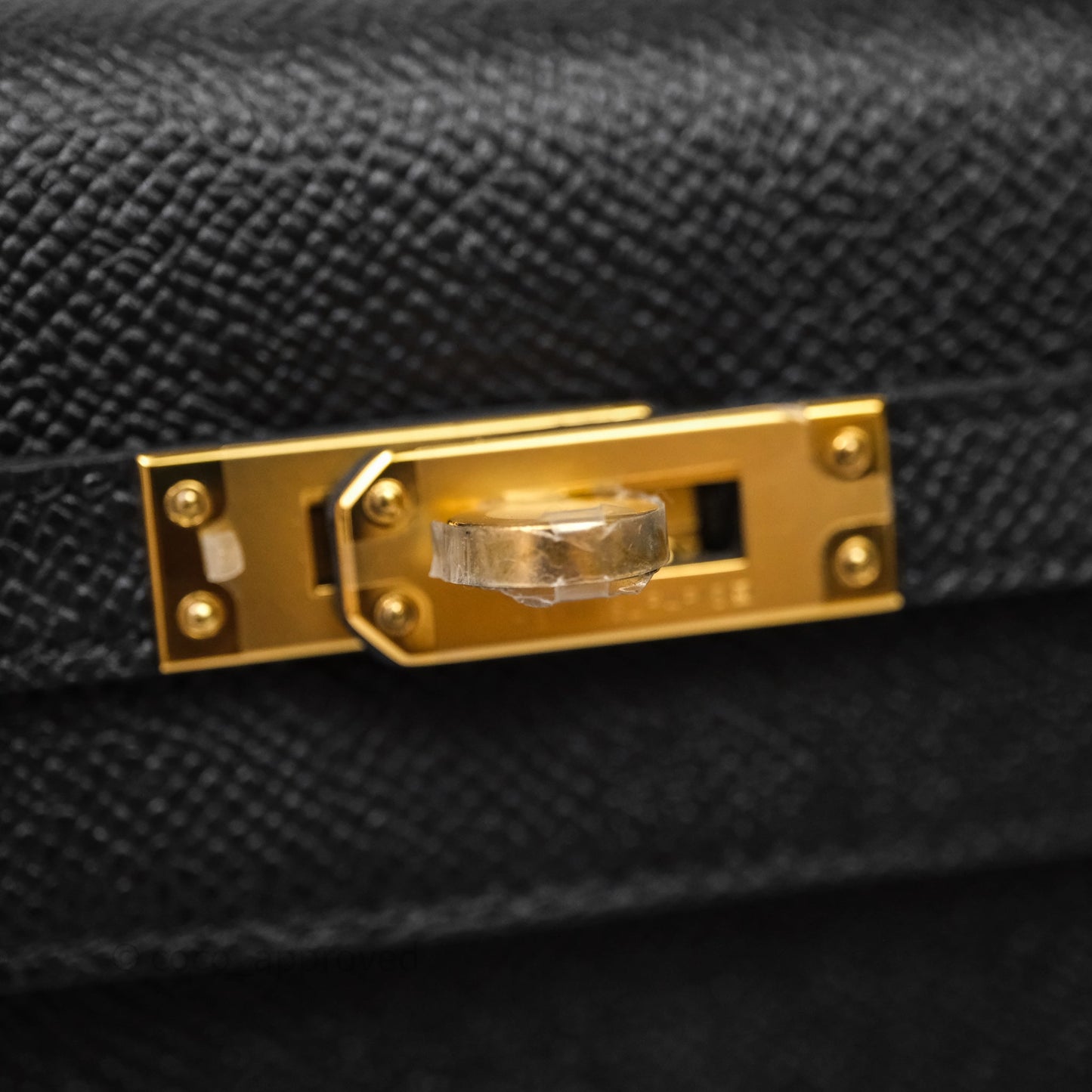 Hermès Kelly 25 Black Noir 89 Epsom Gold Hardware